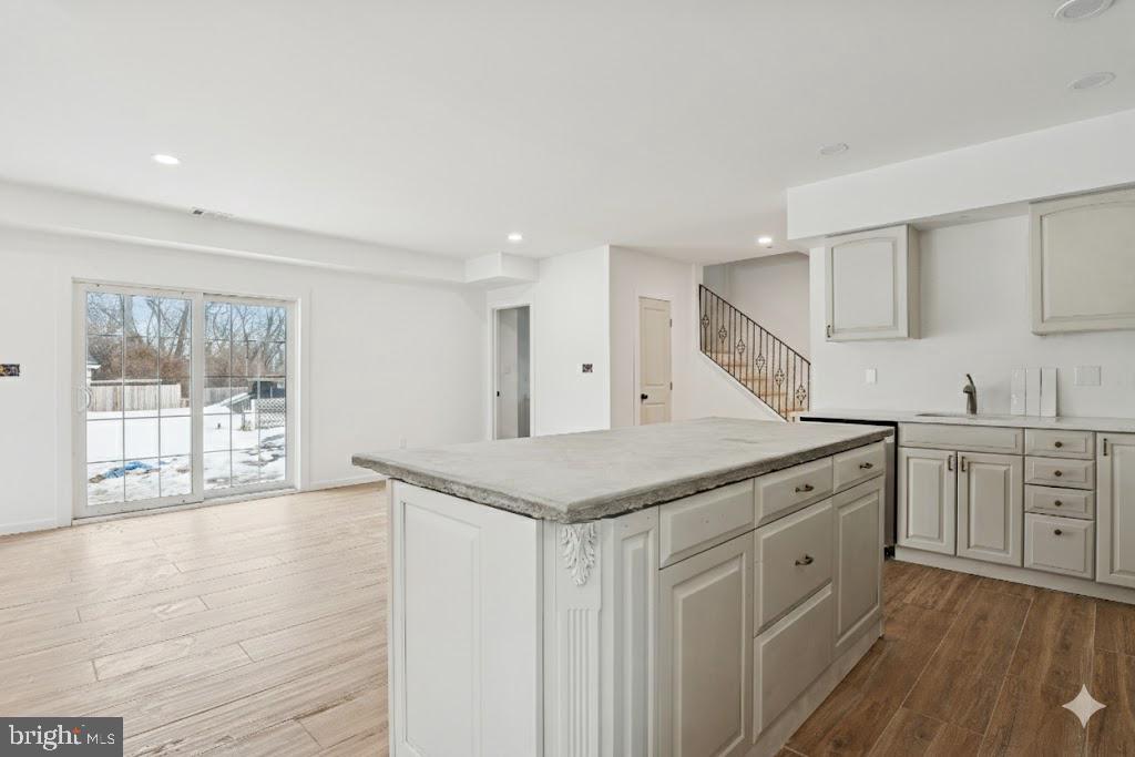 LINWOOD - Residential