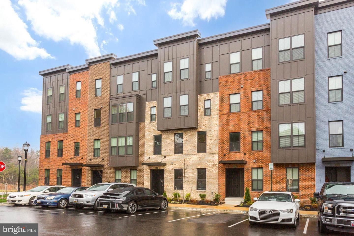 BEAUTIFUL, 3 YEAR OLD Townhome! Main Level is highlighted by 9ft ceilings and a bright, spacious, open floorplan with Luxury Vinyl Plank flooring. The space is a combination Great Room/Dining Room/Gourmet Kitchen and half bath. The Gourmet Kitchen has 2 pantries, Granite Counters, gas cooking, Stainless Steel Appliances and interior access to the 1 car garage. The Upper Level sleeping quarters are all generously sized to include: a Primary Suite with 2 walk-in closets and En suite Bath. You will also find two additional bedrooms, one with a balcony, hallway full bath, Laundry Room and Storage Room. This home offers smart home technology ( lights + Garage ), added storage and much more! Easy access to Rt. 1, I 95, 295, 216, Rt. 32 and minutes to the Baltimore Washington Parkway and walking distance to the Laurel Marc Train! Everything you need is at your fingertips. All the exterior maintenance, landscaping, roof maintenance, mulching and snow removal are taken care of! Future plans will feature amenities including a dog park, community garden, kayak launch, as well as dining and entertainment options all on site. Conveniently located near plenty of shops, entertainment, Laurel Town Centre, Fort Meade Army Base and NSA. Do not miss the opportunity to own this beautiful home and all of its superb features...Schedule Your Showing Today! *** No Pets, No Smoking and strong credit*** RENT TO OWN IS AN OPTION!!
Photos are from prior to tenants moving in, the house is in great shape and will have touch up painting and cleaning done prior to new tenants moving in.