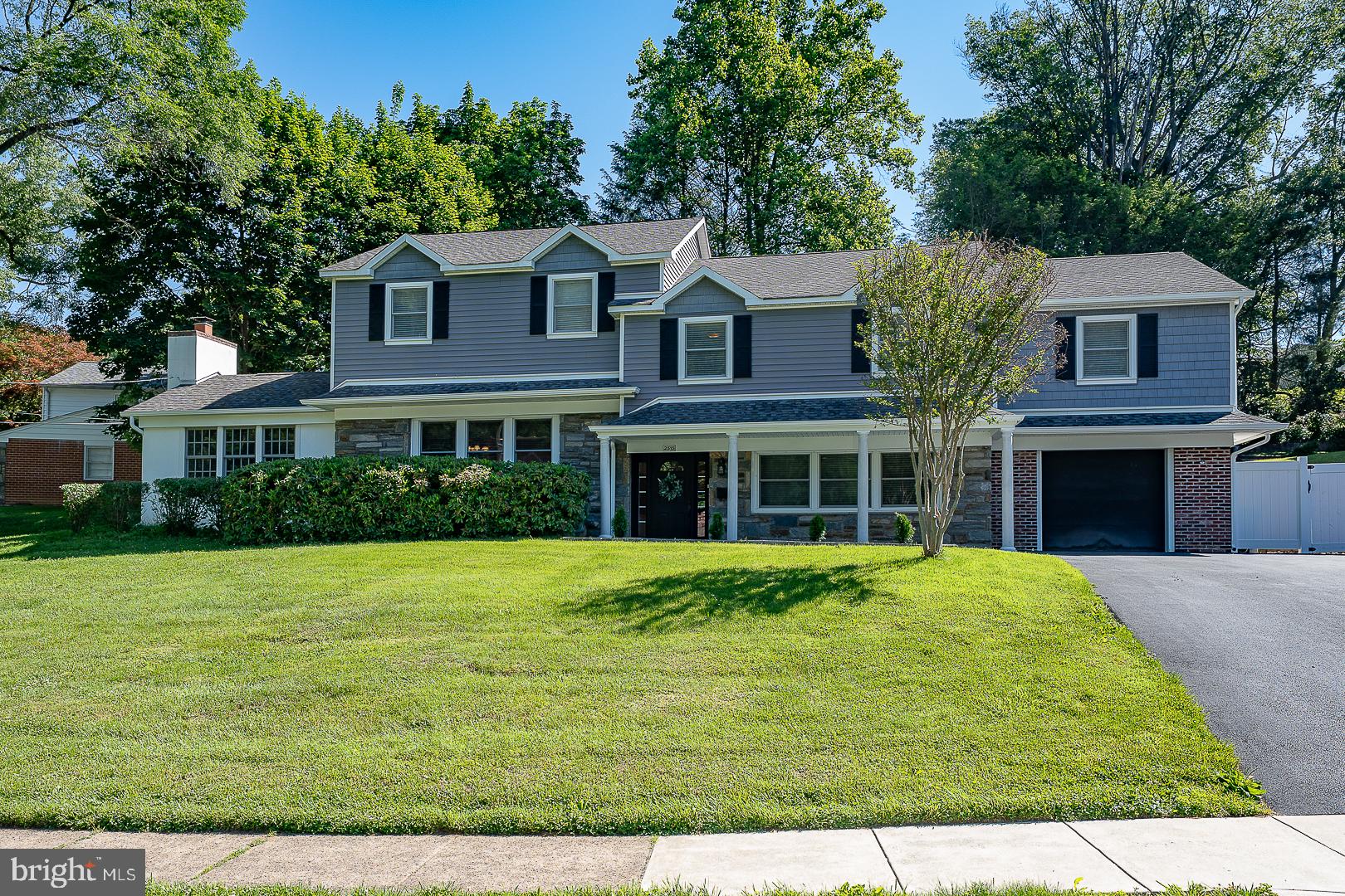 2515 PARKE LANE