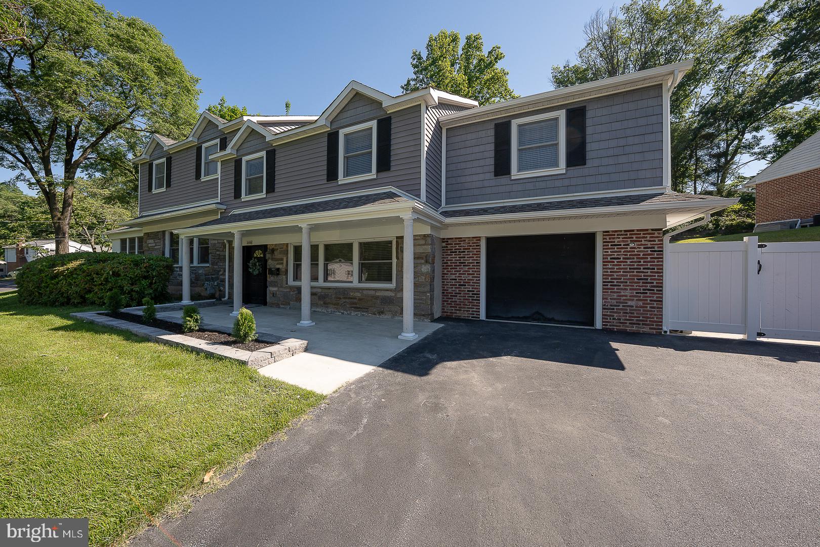 2515 PARKE LANE