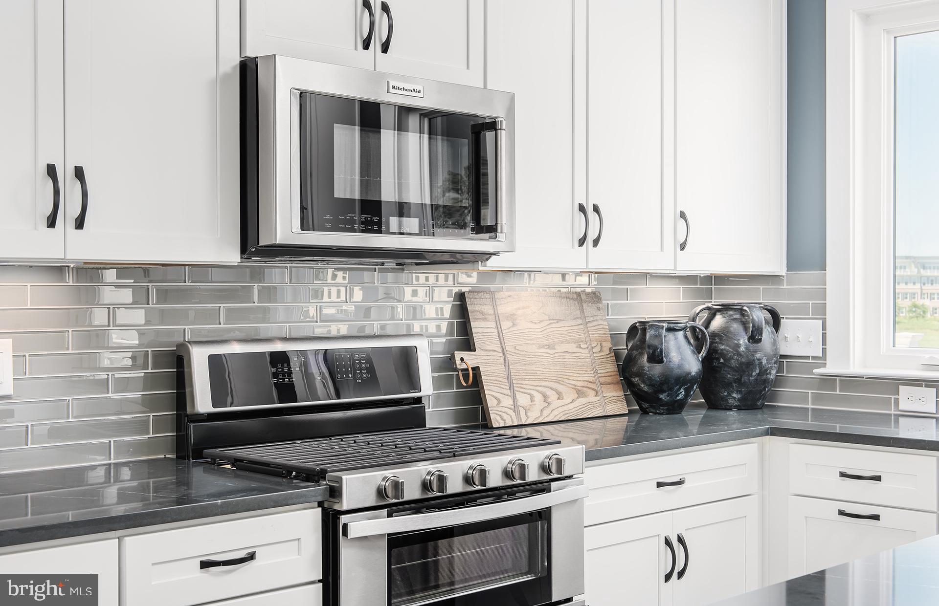 POTOMAC SHORES - Residential