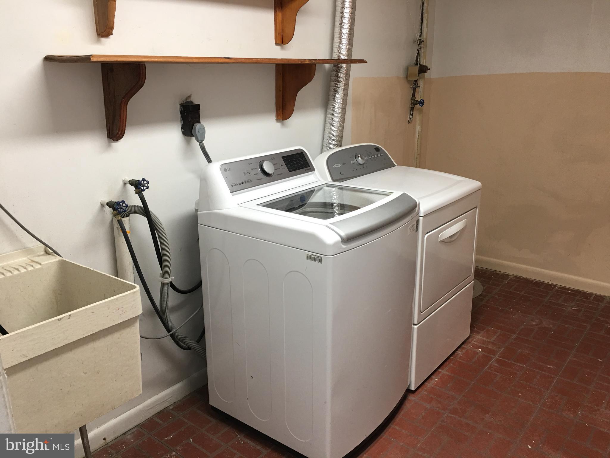 QUAIL MEADOWS TOWNHOUSES - Residential