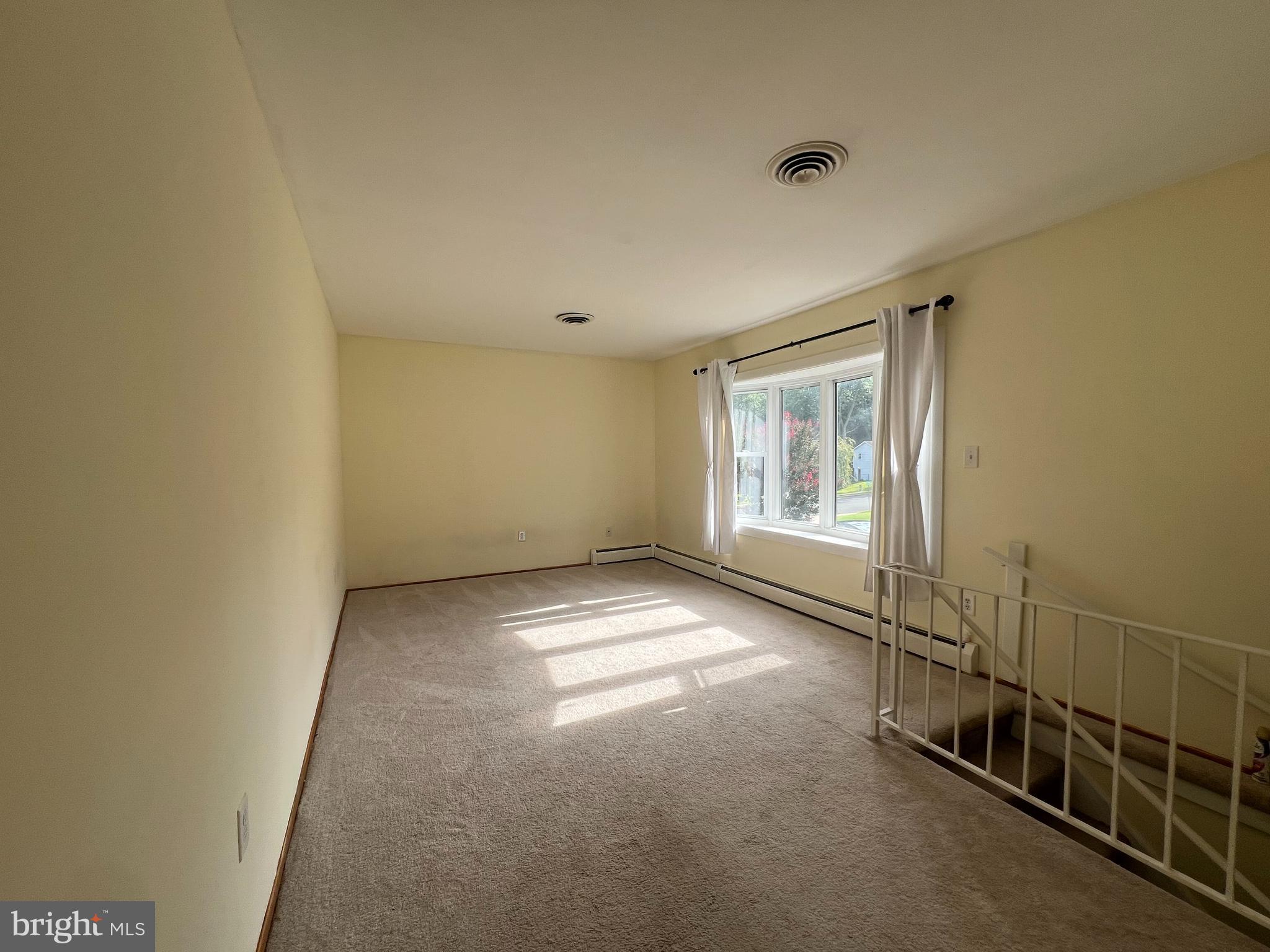 DALE CITY - Residential Lease