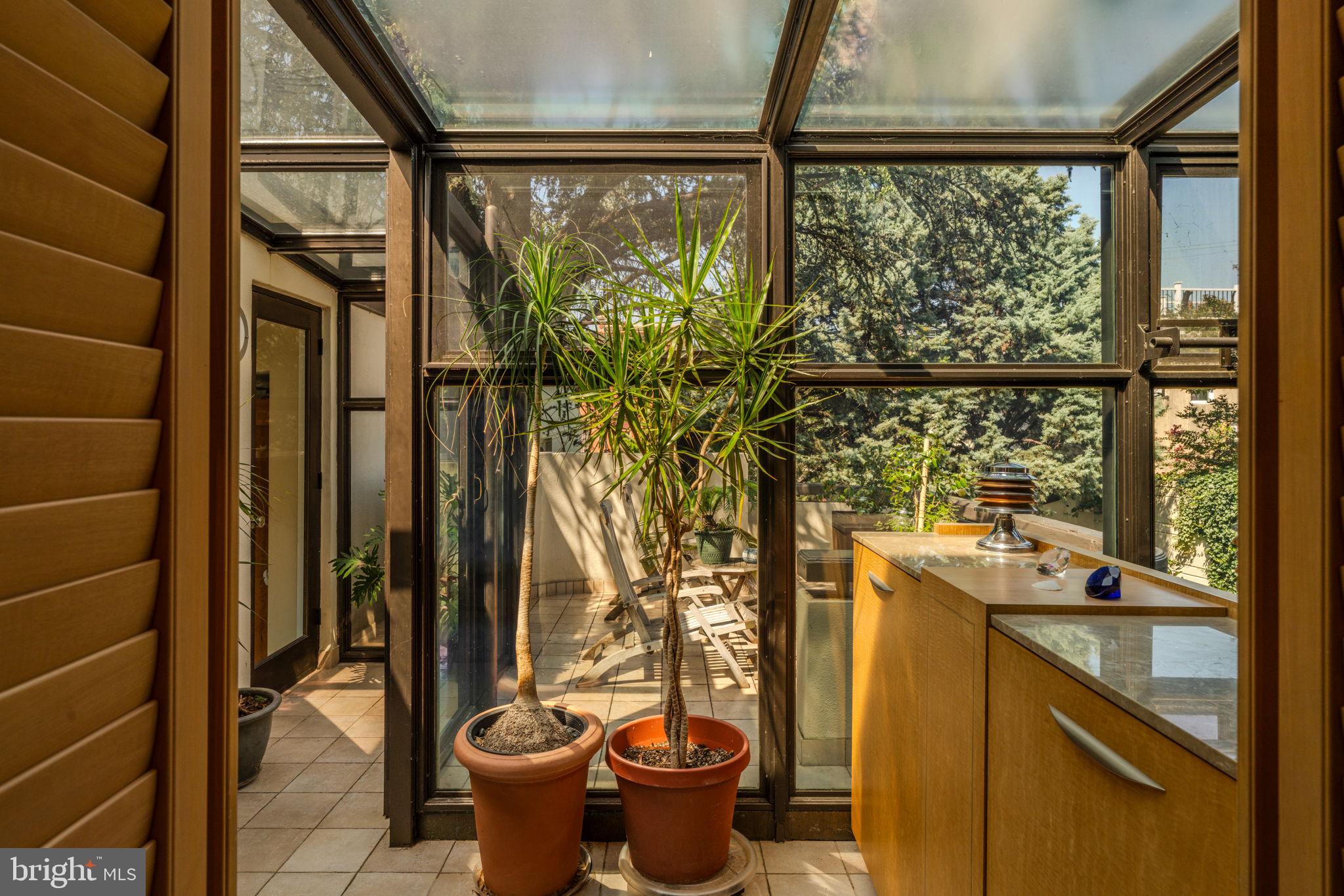 ART MUSEUM AREA - Residential