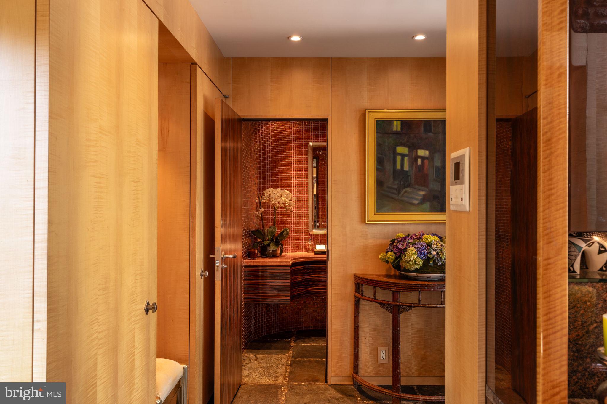 ART MUSEUM AREA - Residential