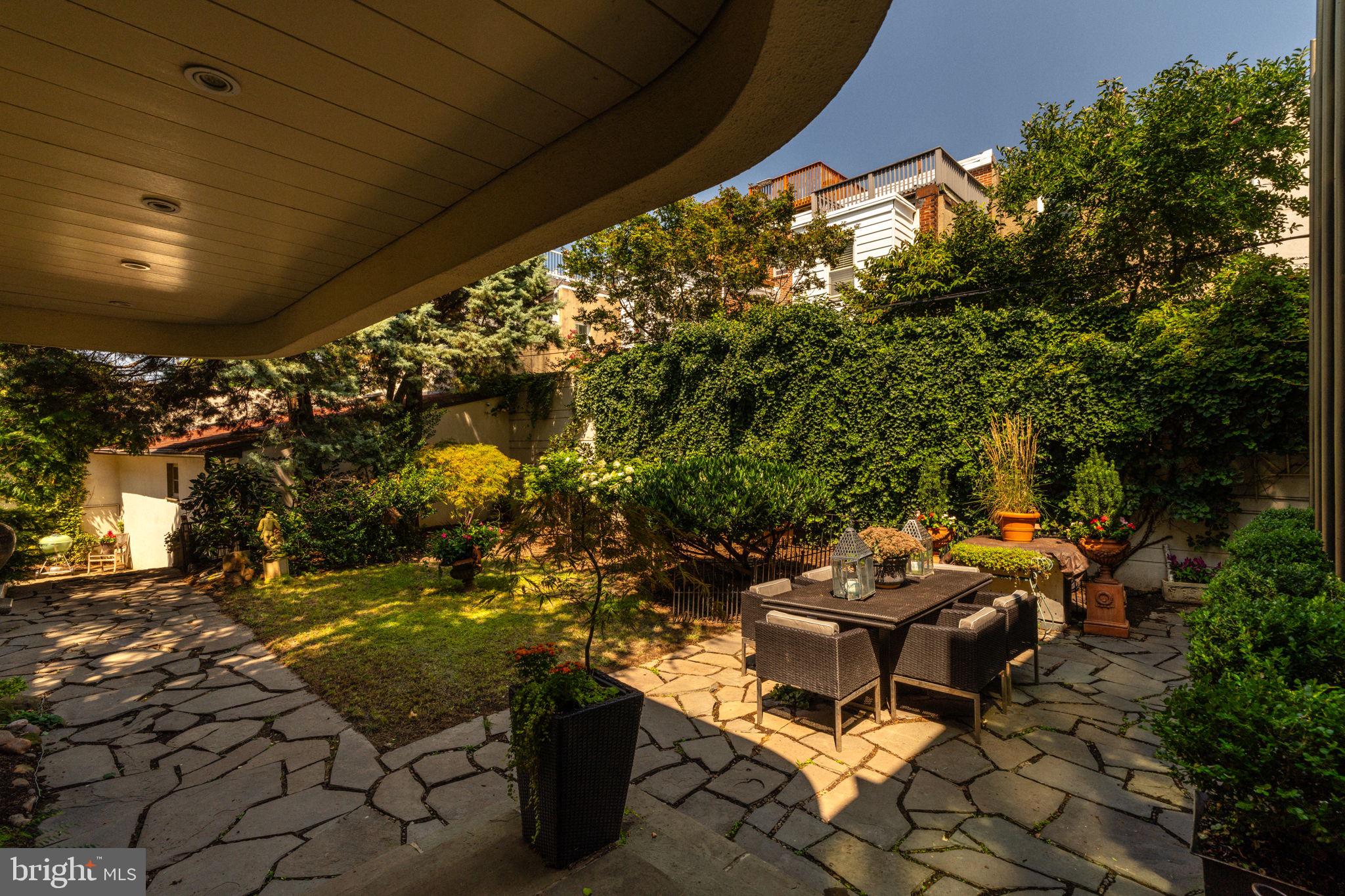 ART MUSEUM AREA - Residential