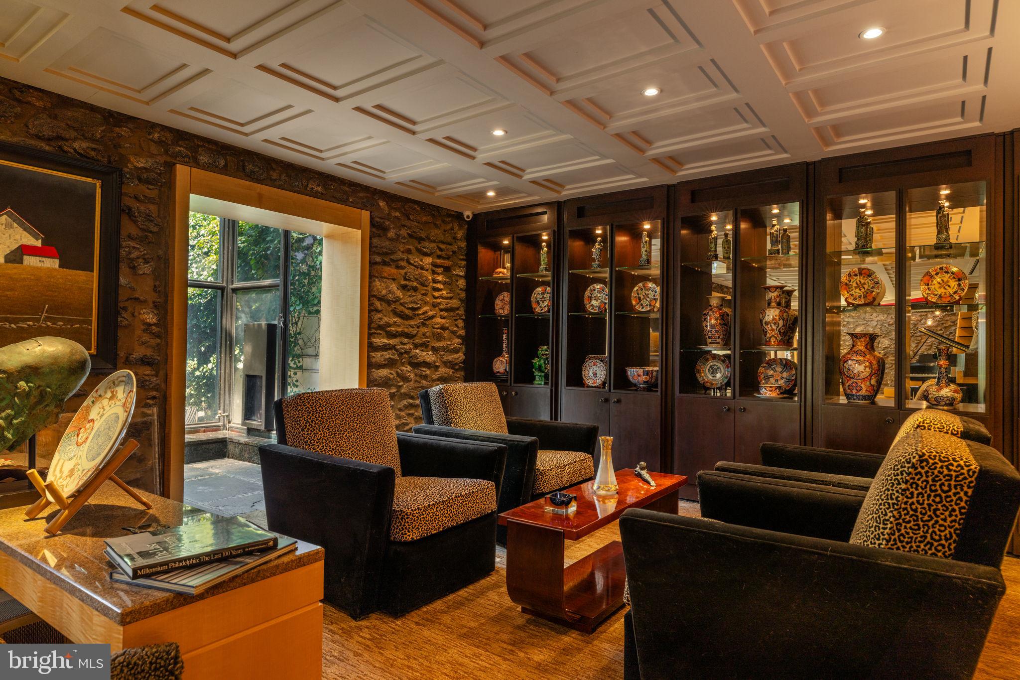 ART MUSEUM AREA - Residential