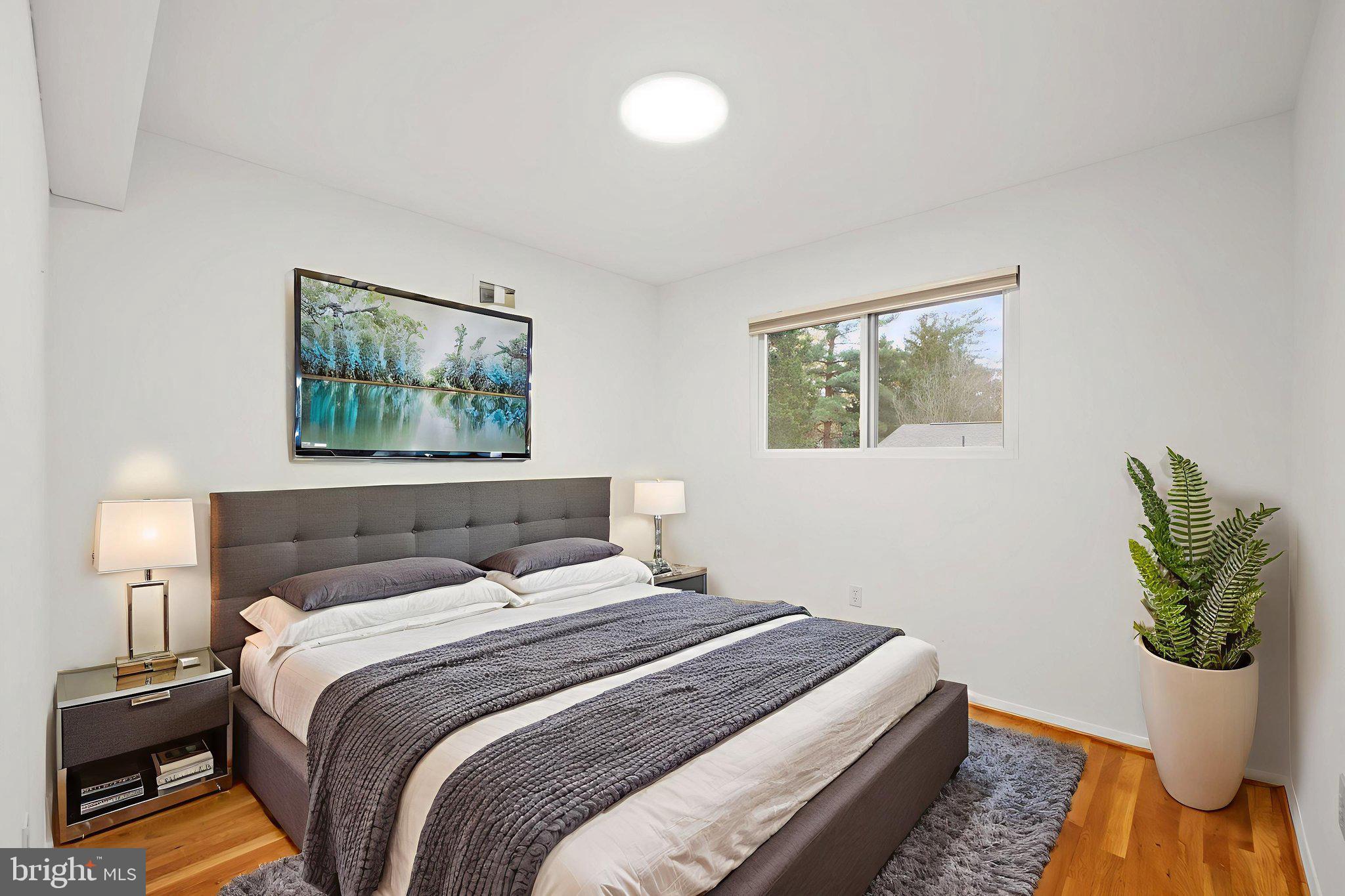 HUNGERFORD - Residential Lease