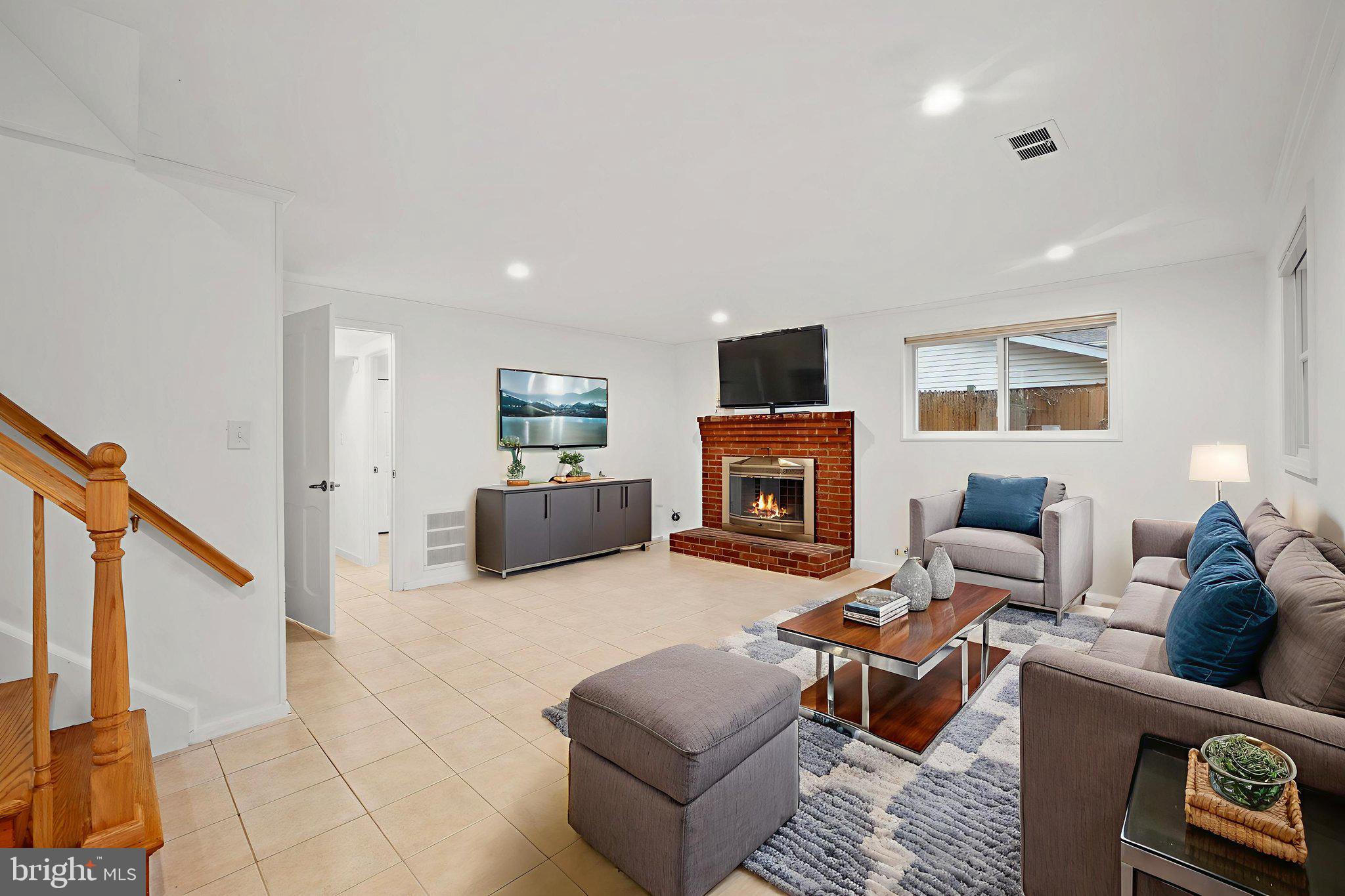 HUNGERFORD - Residential Lease