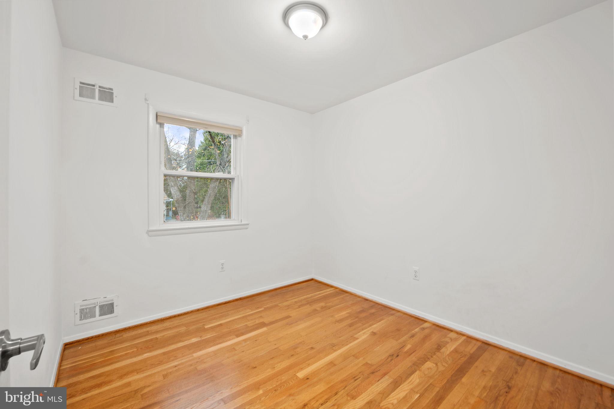 HUNGERFORD - Residential Lease