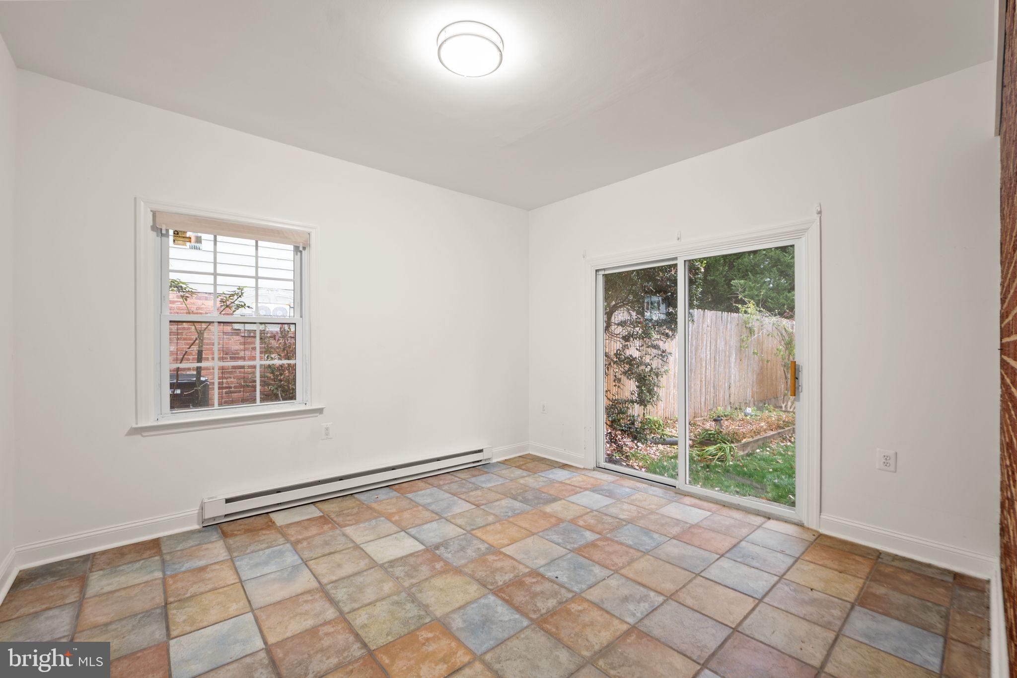 HUNGERFORD - Residential Lease