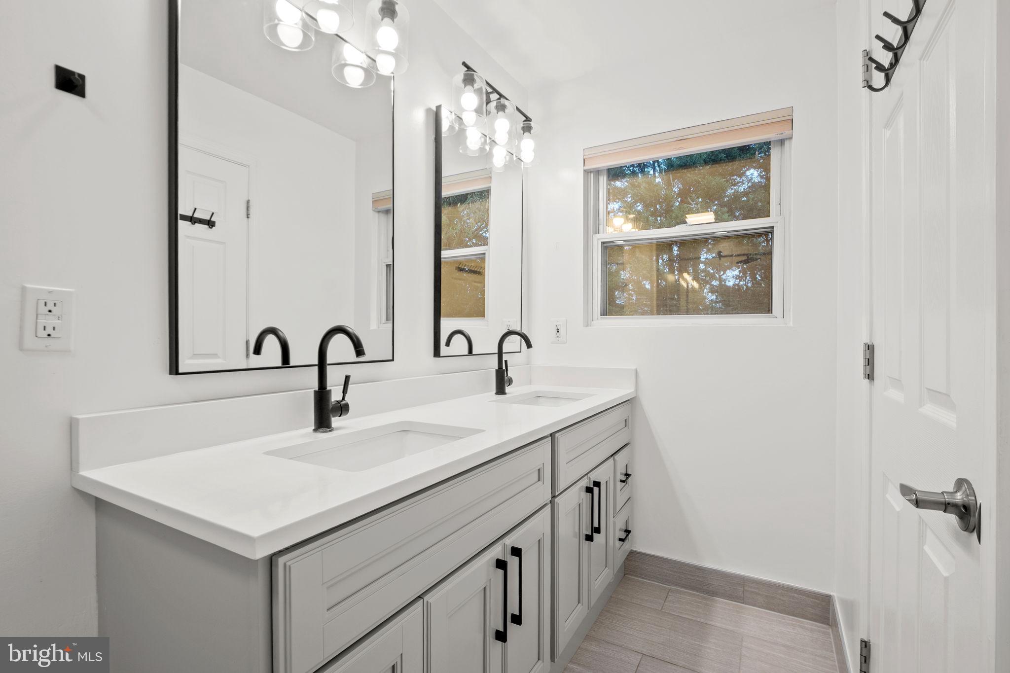 HUNGERFORD - Residential Lease