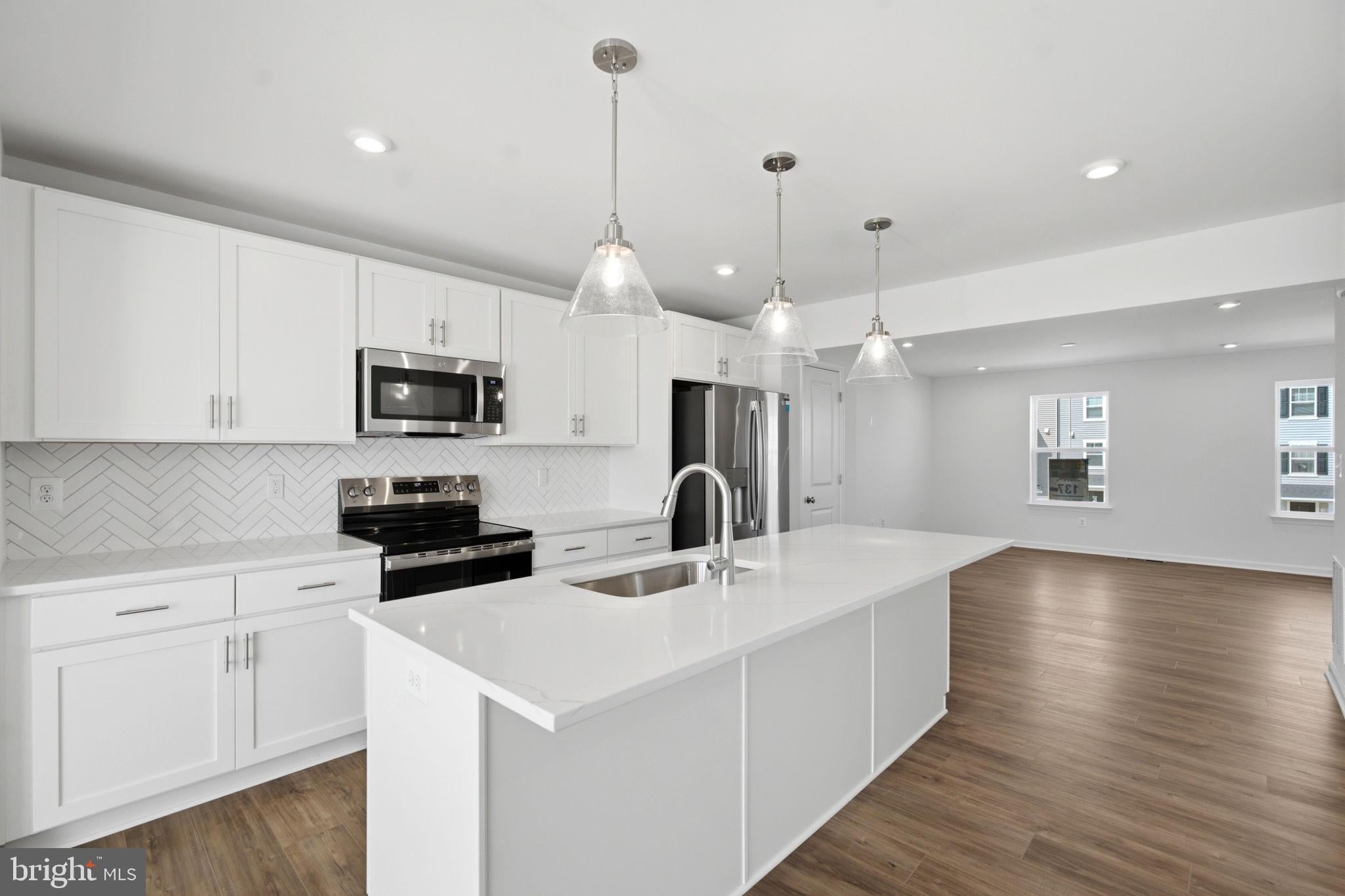 111 BOLINGBROKE WAY