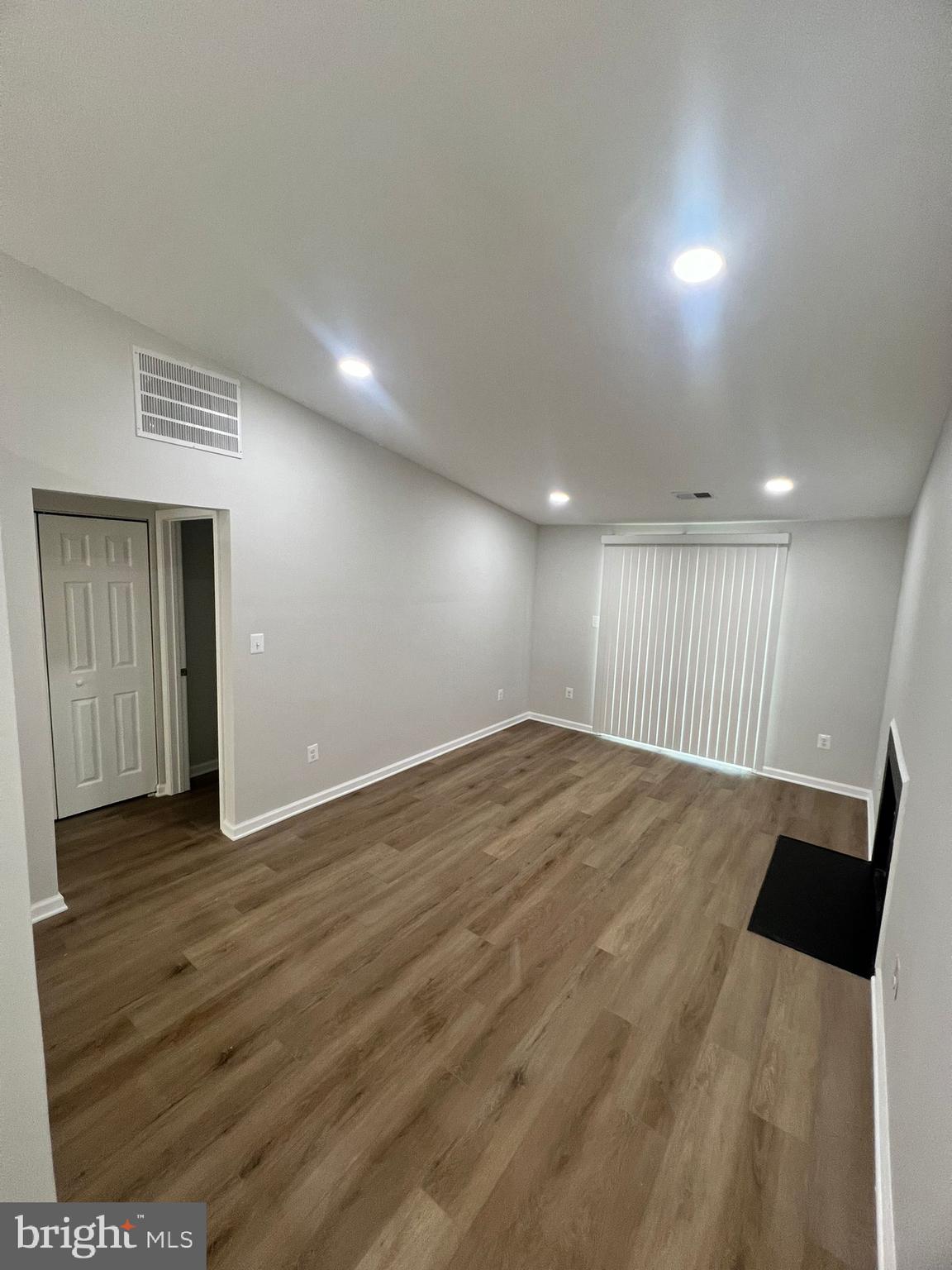 FREDERICKTOWNE VILLAGE - Residential Lease