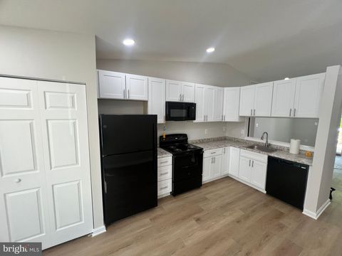 830 CHADWICK CIRCLE FREDERICK MD 21701