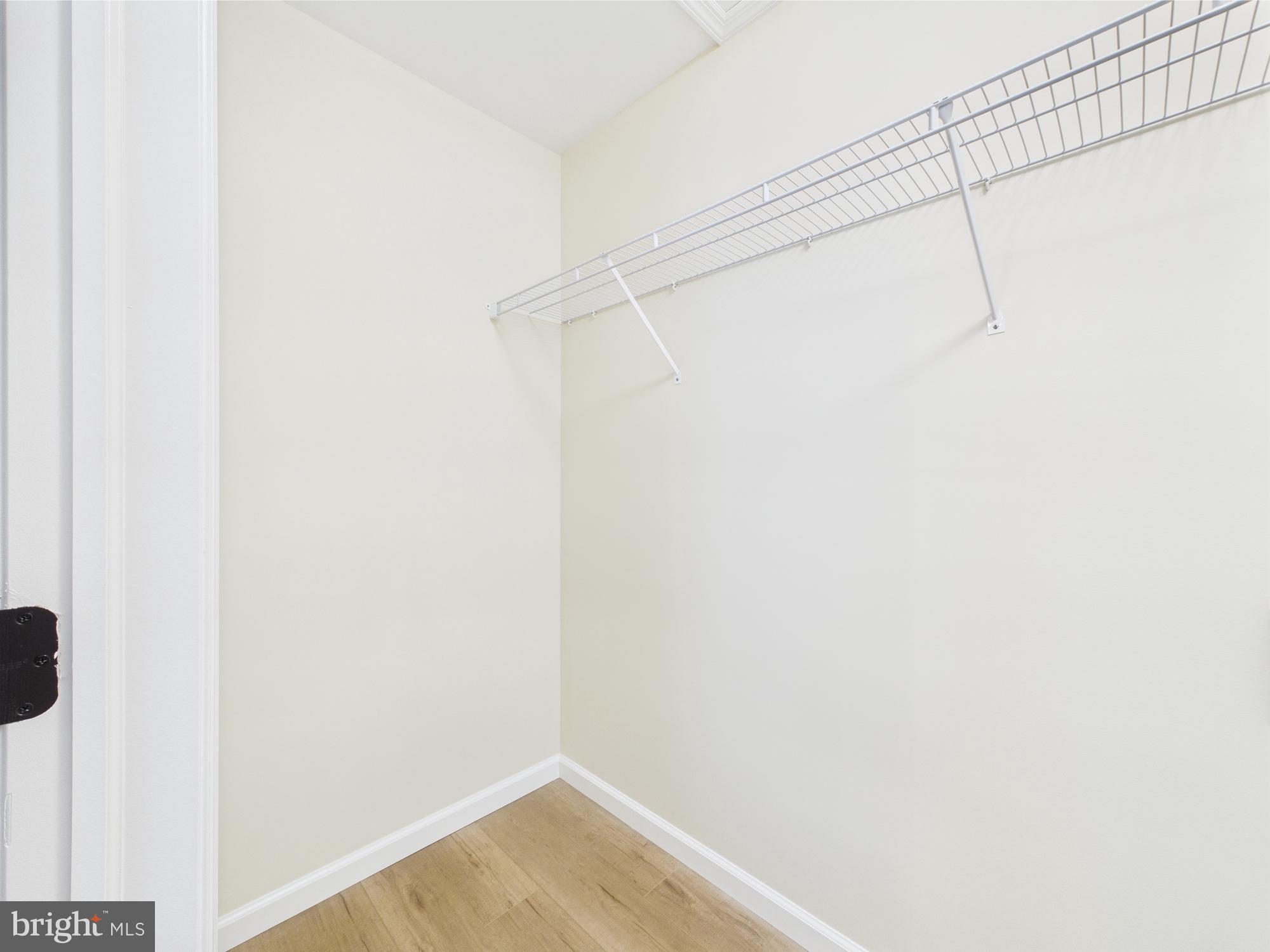 ARROWHEAD LAKE - Residential