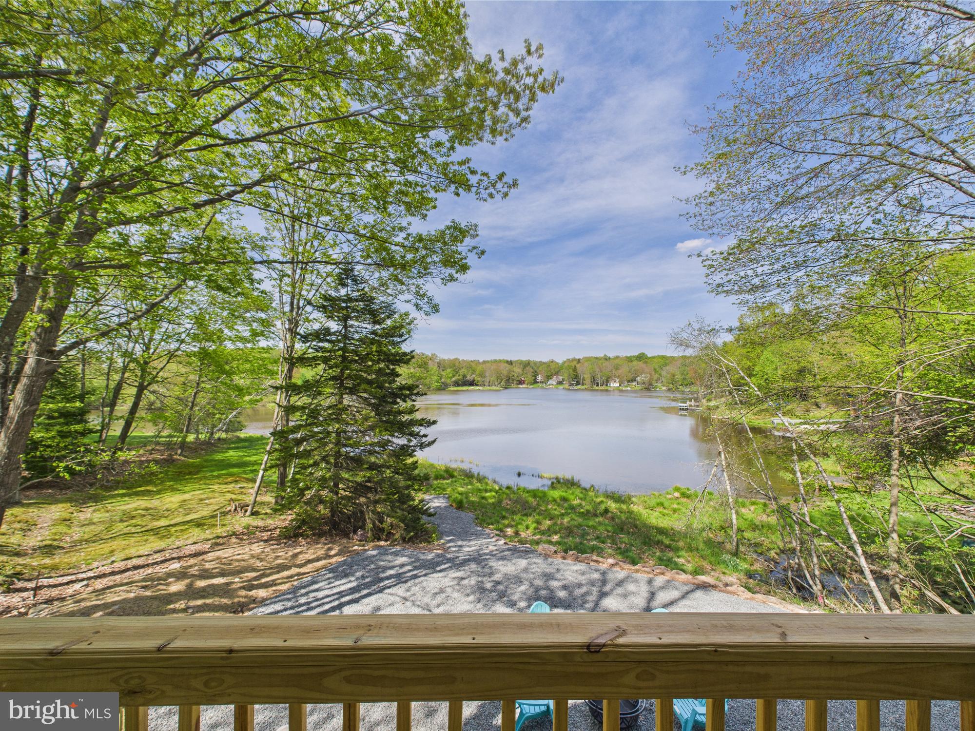 ARROWHEAD LAKE - Residential