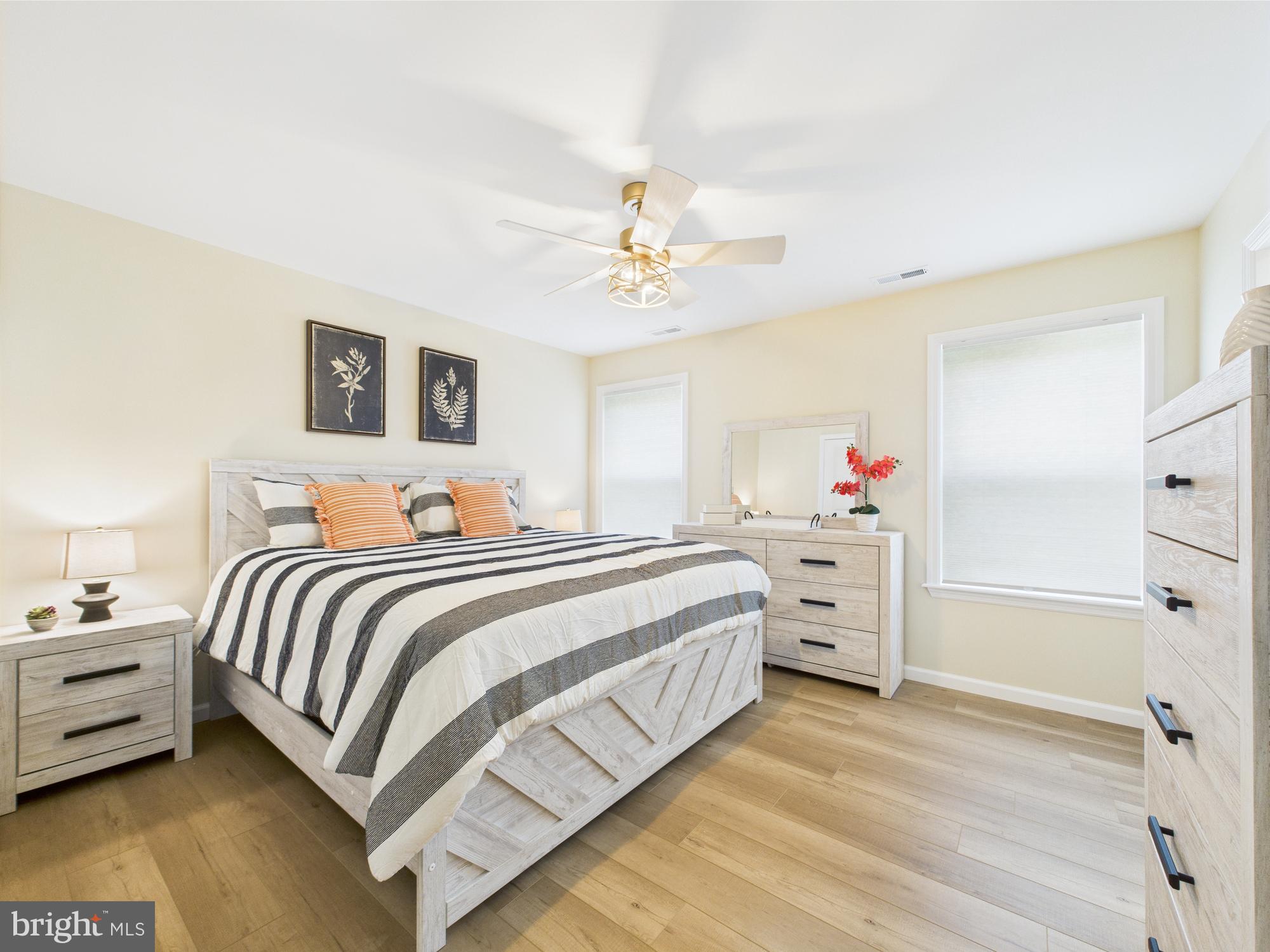 ARROWHEAD LAKE - Residential