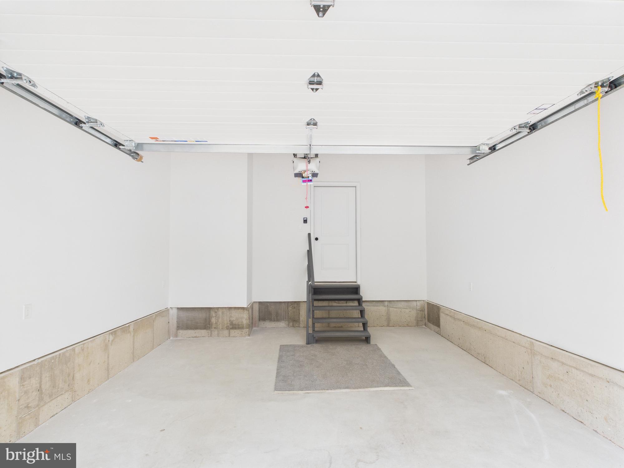 ARROWHEAD LAKE - Residential