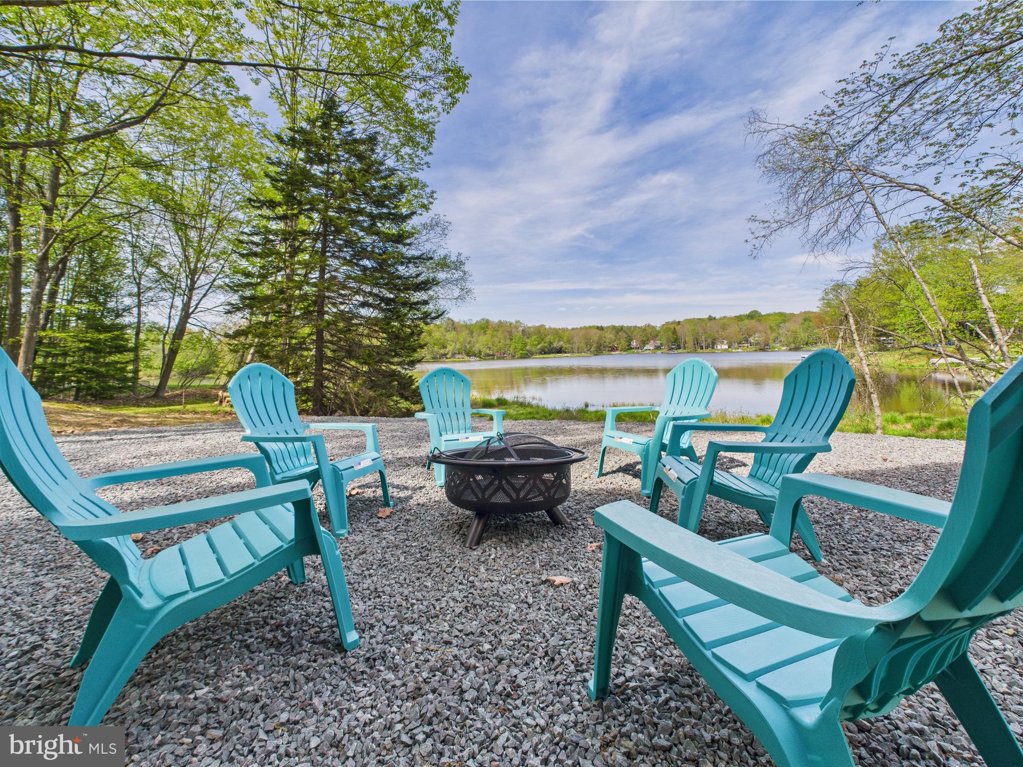 ARROWHEAD LAKE - Residential