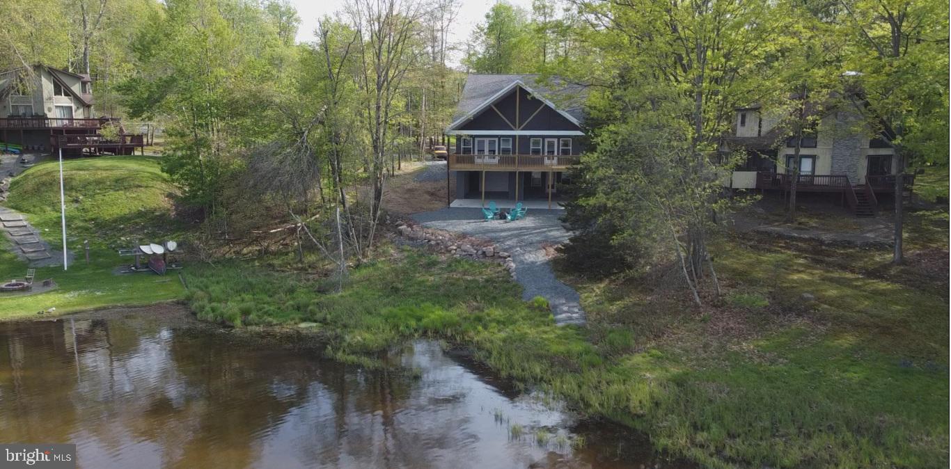 ARROWHEAD LAKE - Residential