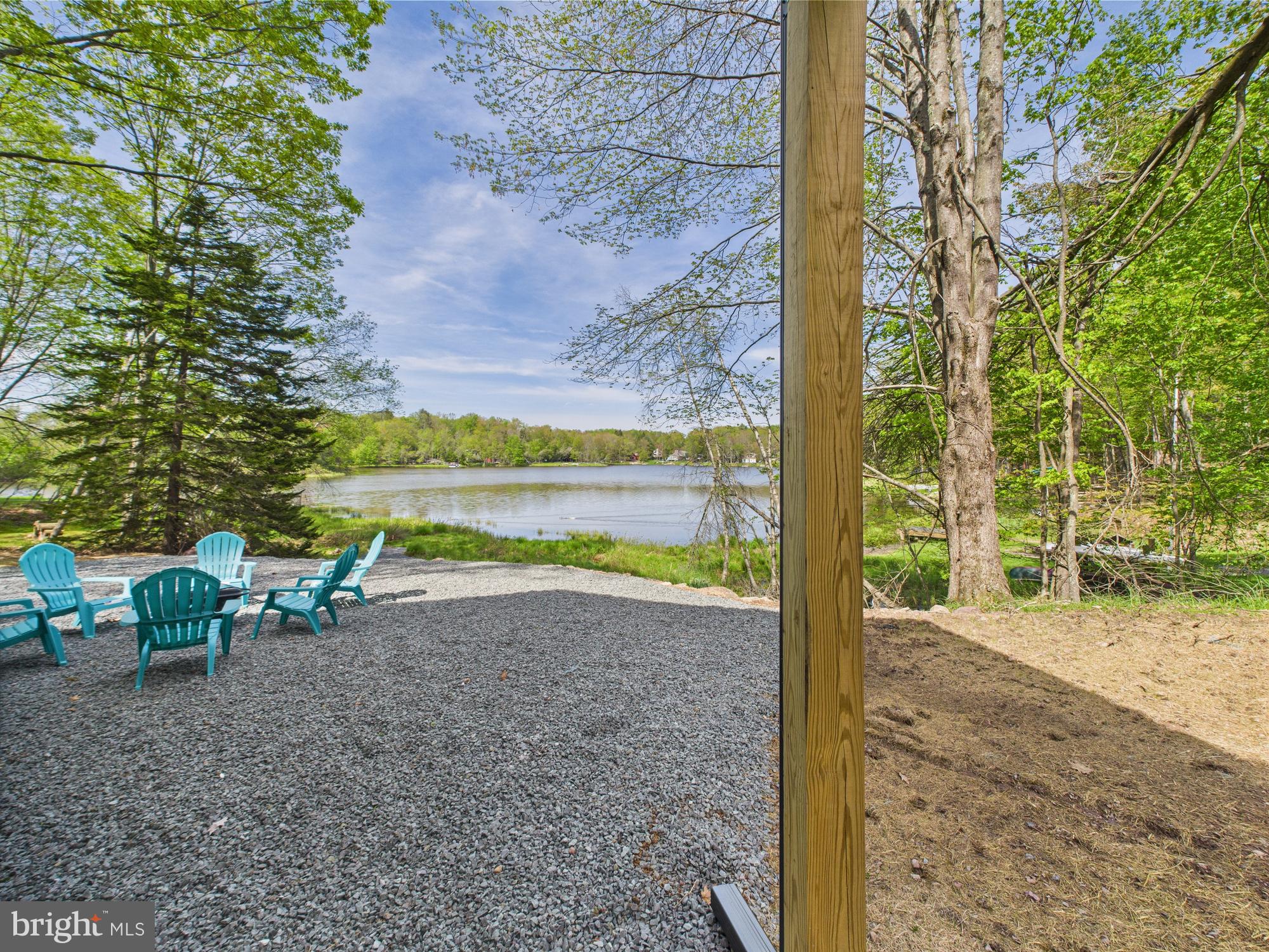 ARROWHEAD LAKE - Residential