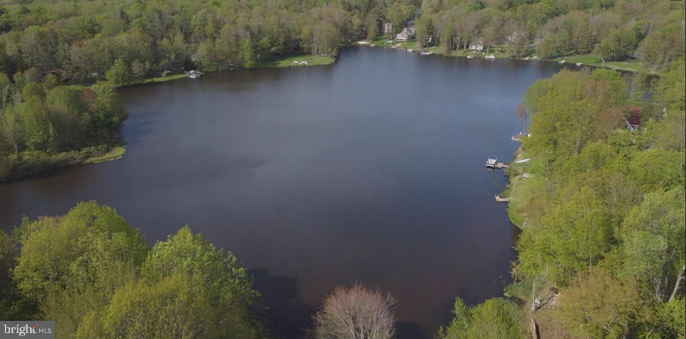 ARROWHEAD LAKE - Residential