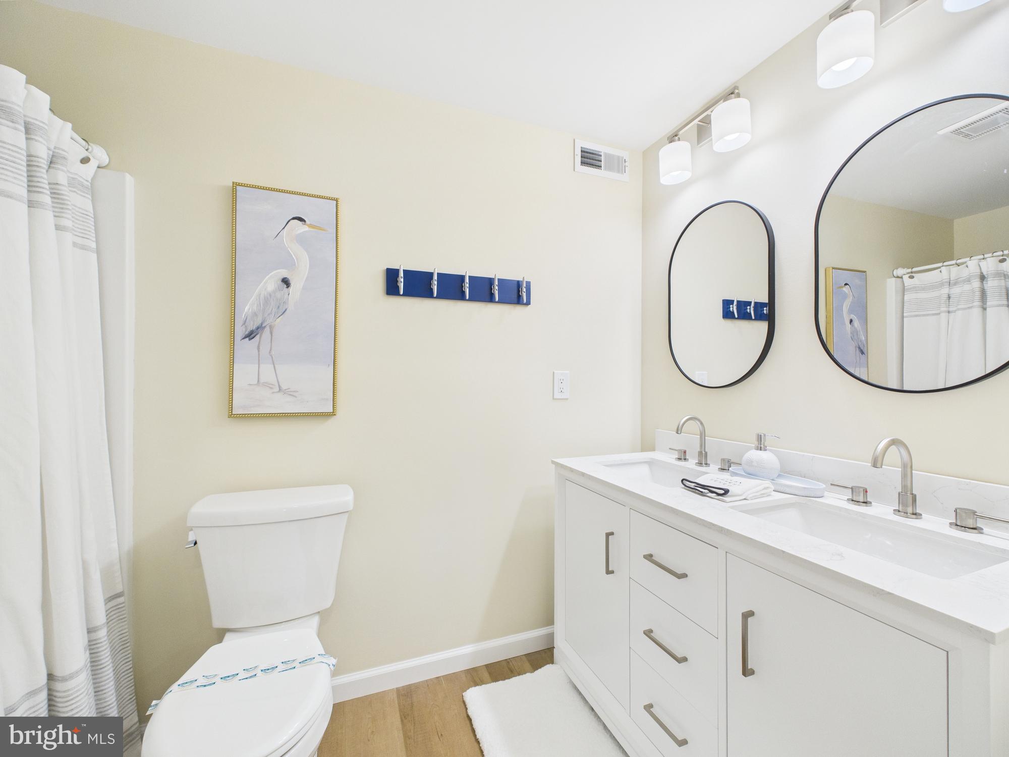 ARROWHEAD LAKE - Residential