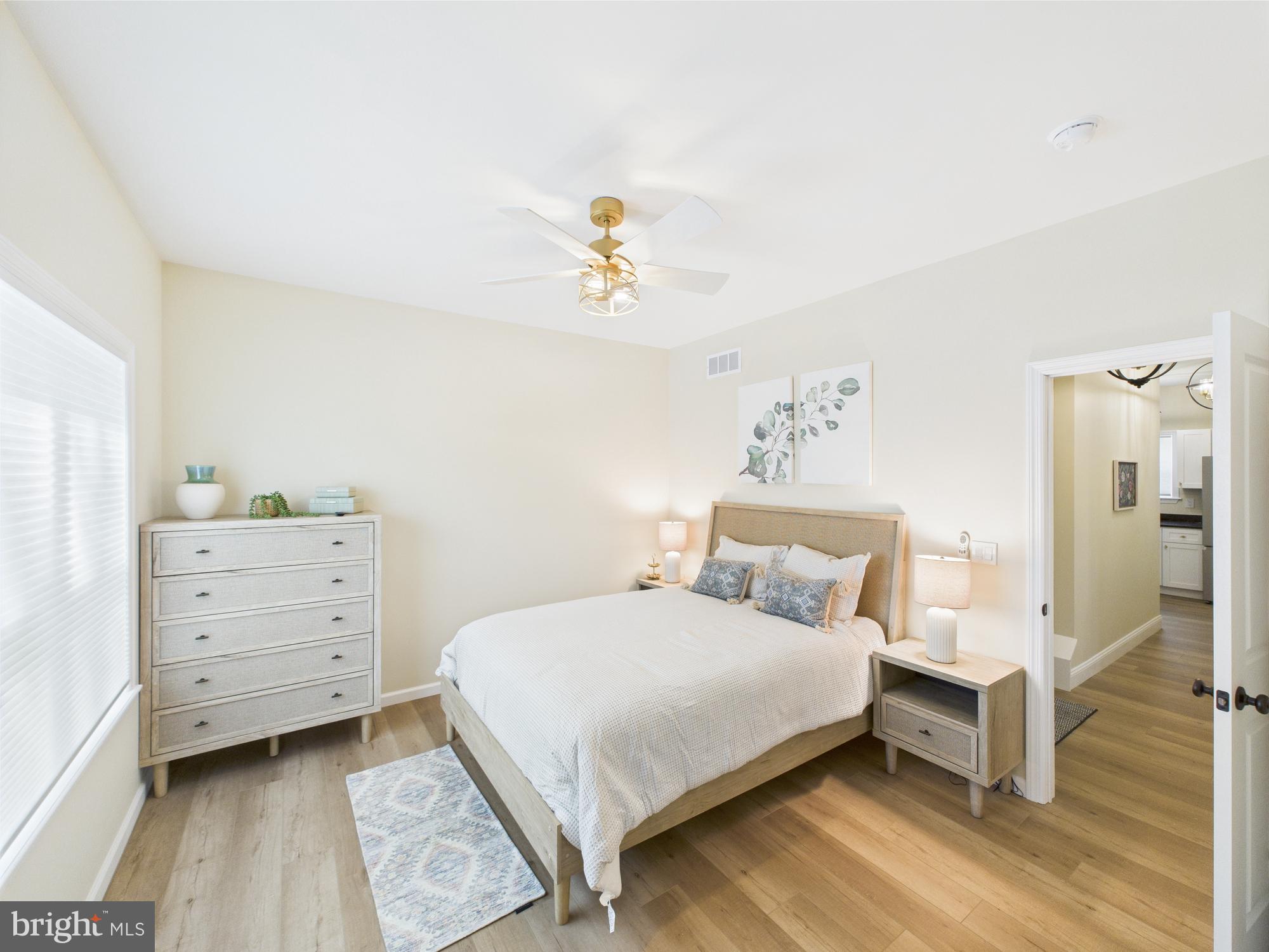 ARROWHEAD LAKE - Residential