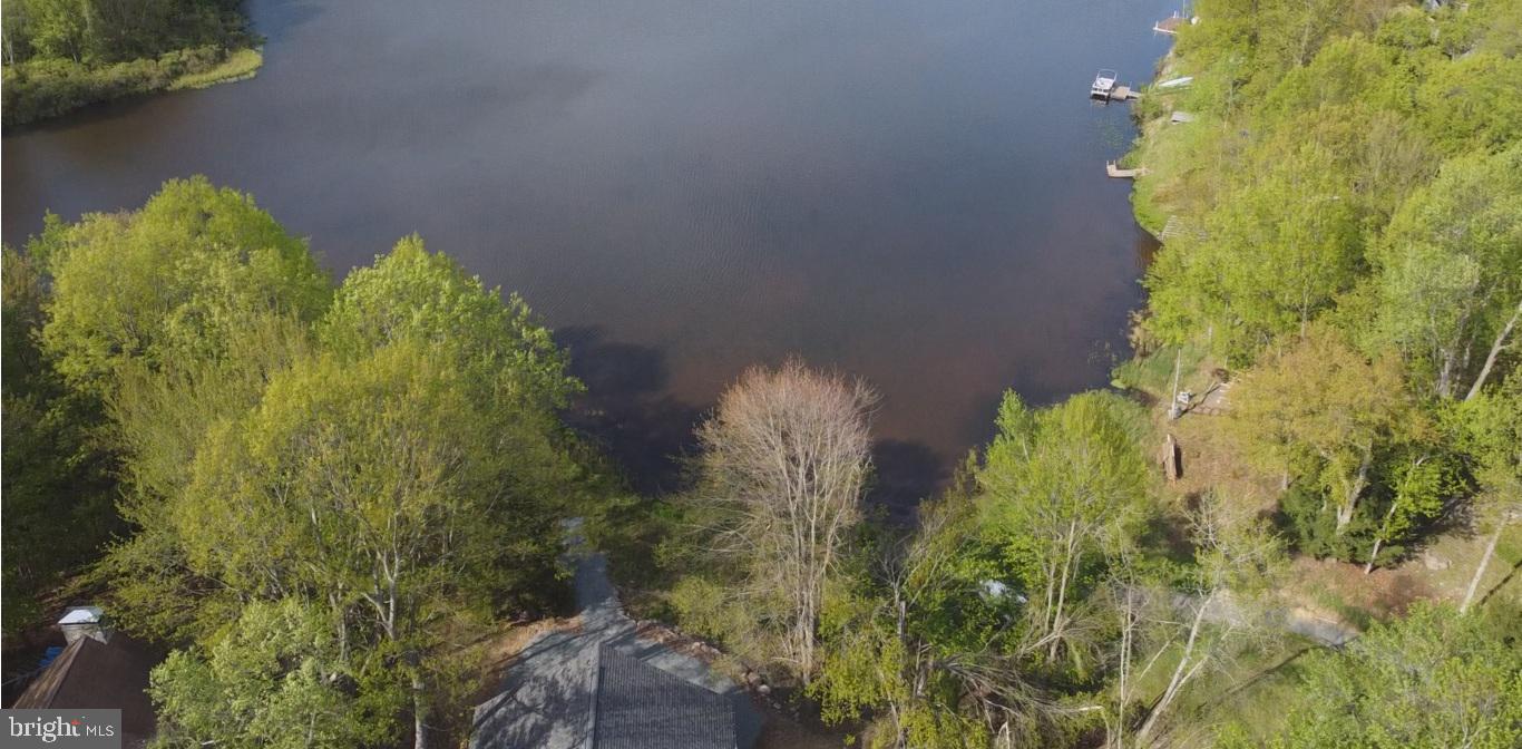 ARROWHEAD LAKE - Residential