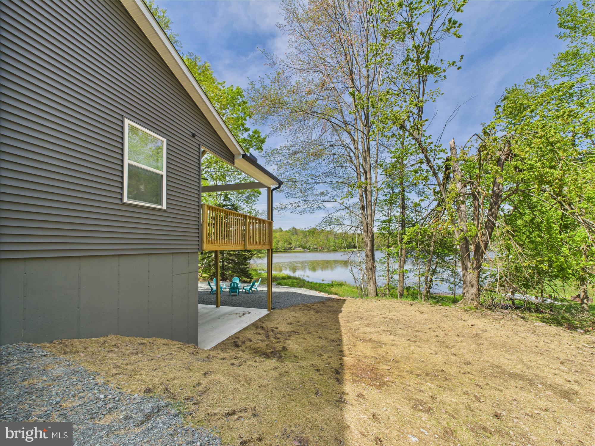 ARROWHEAD LAKE - Residential