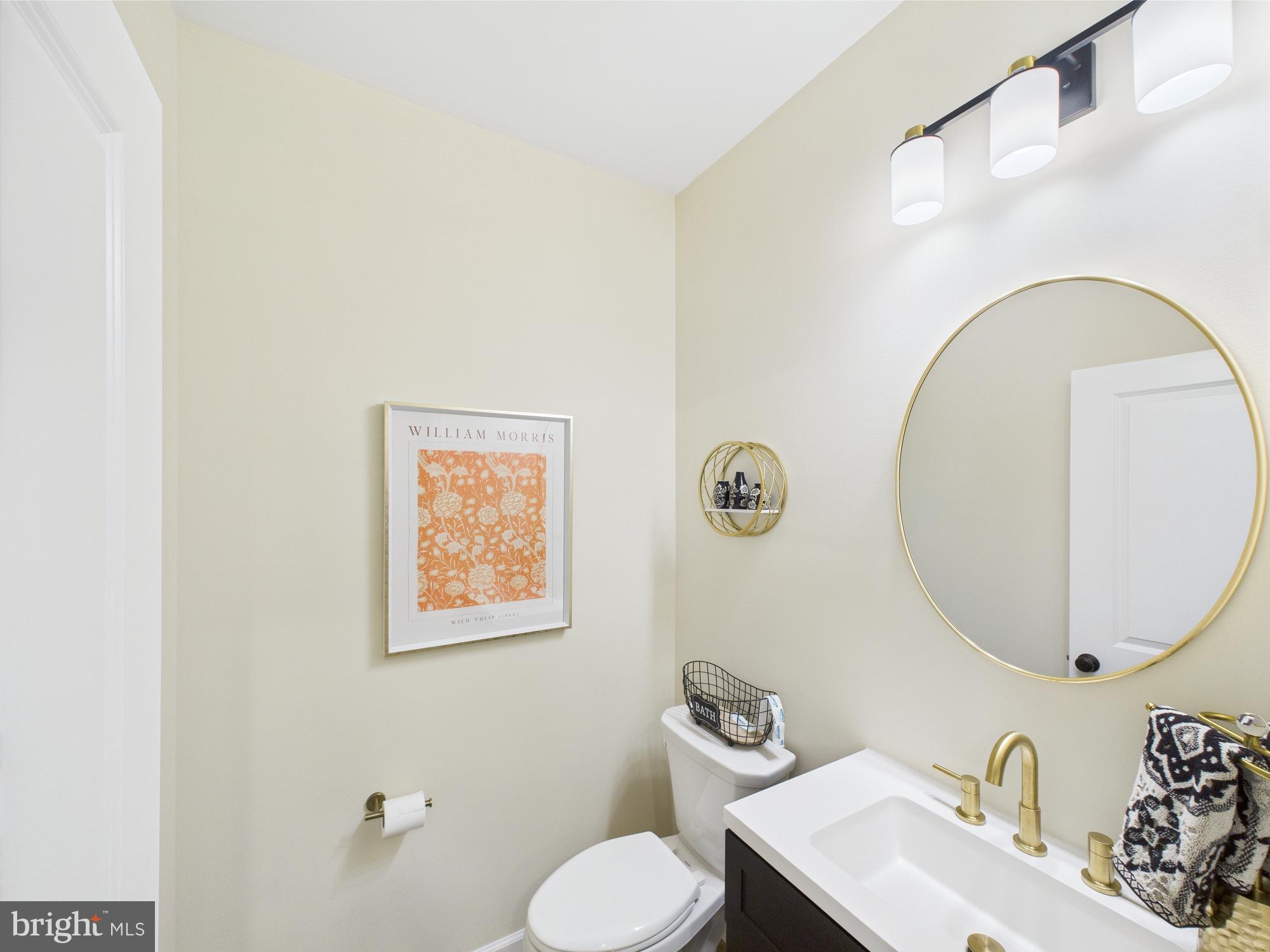 ARROWHEAD LAKE - Residential