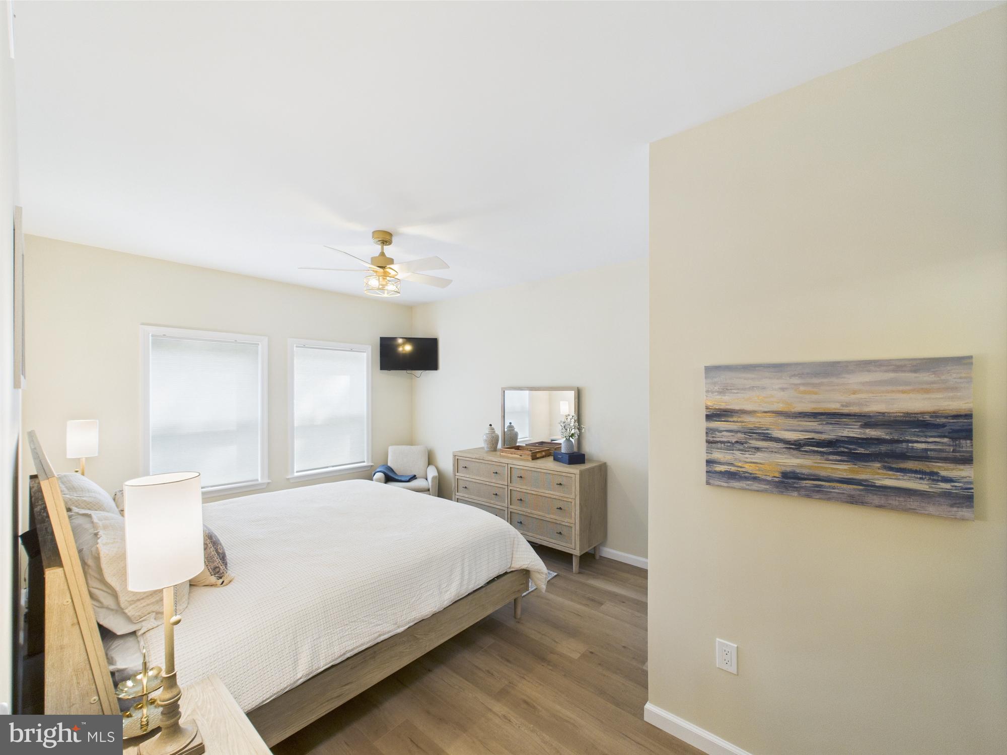 ARROWHEAD LAKE - Residential