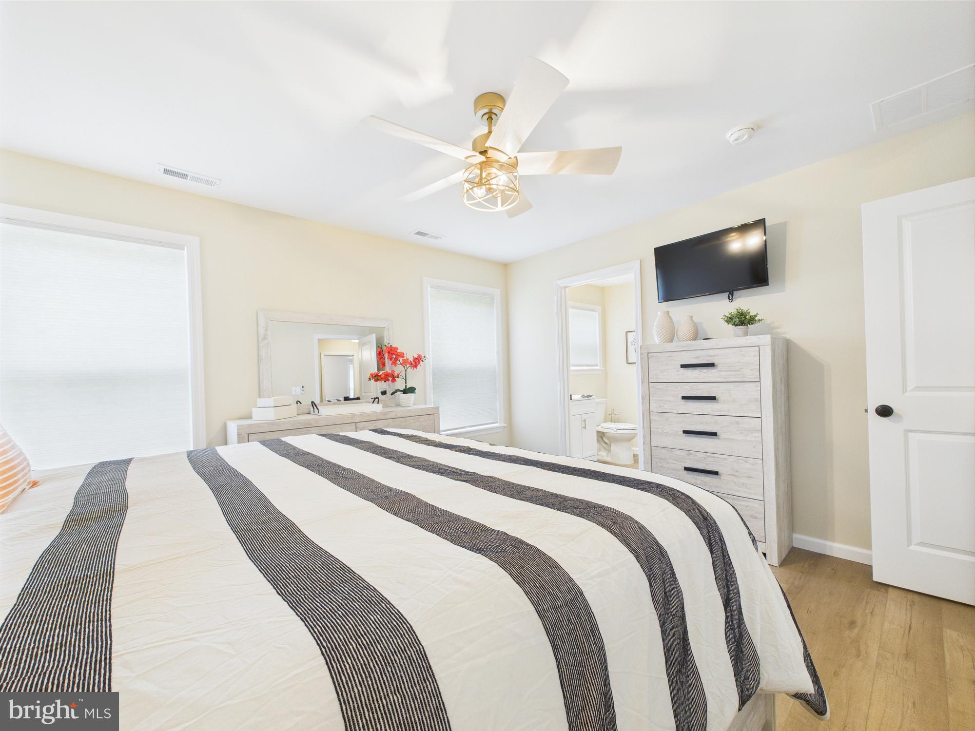 ARROWHEAD LAKE - Residential