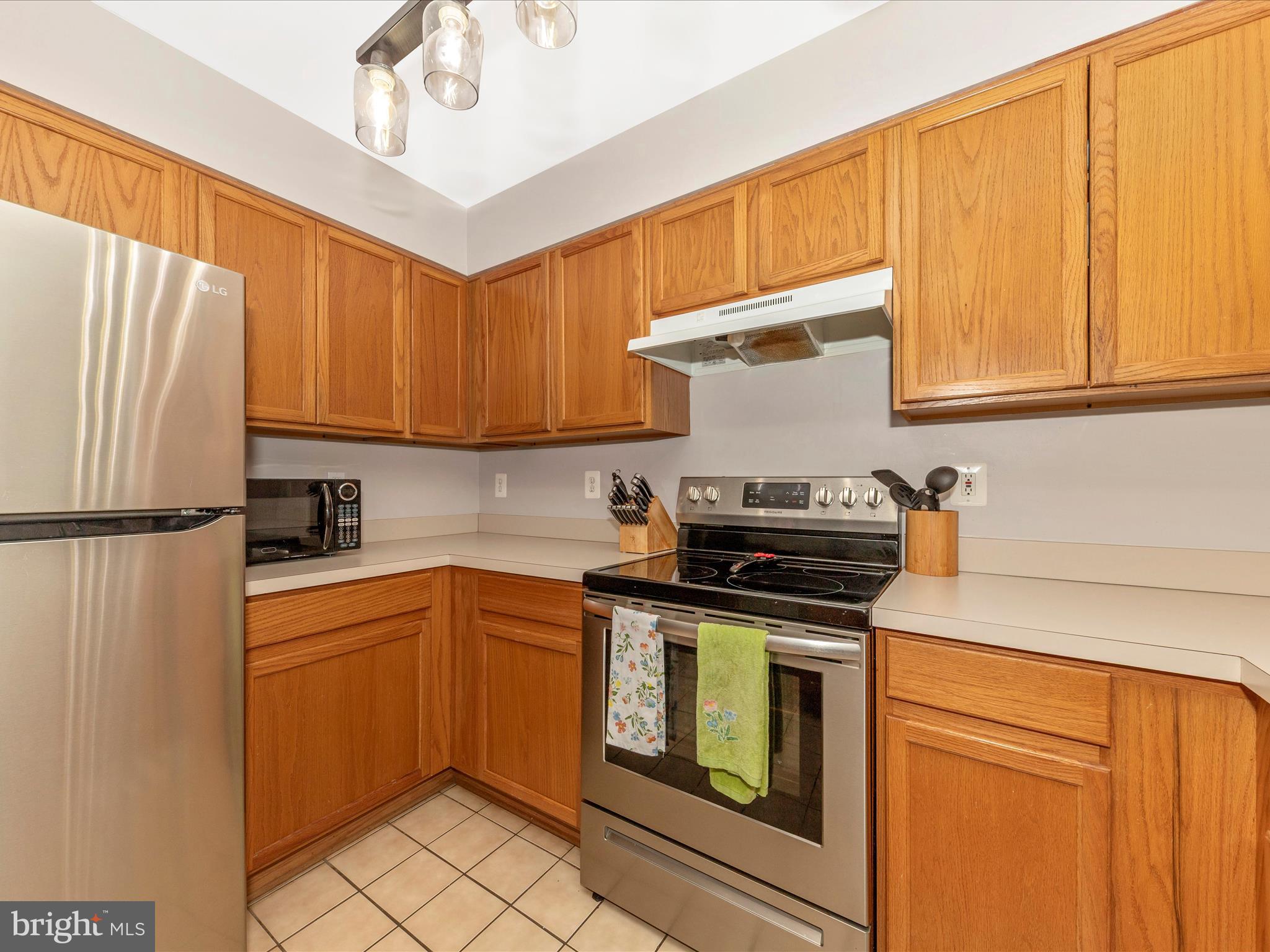 WELLINGTON TRACE - Residential