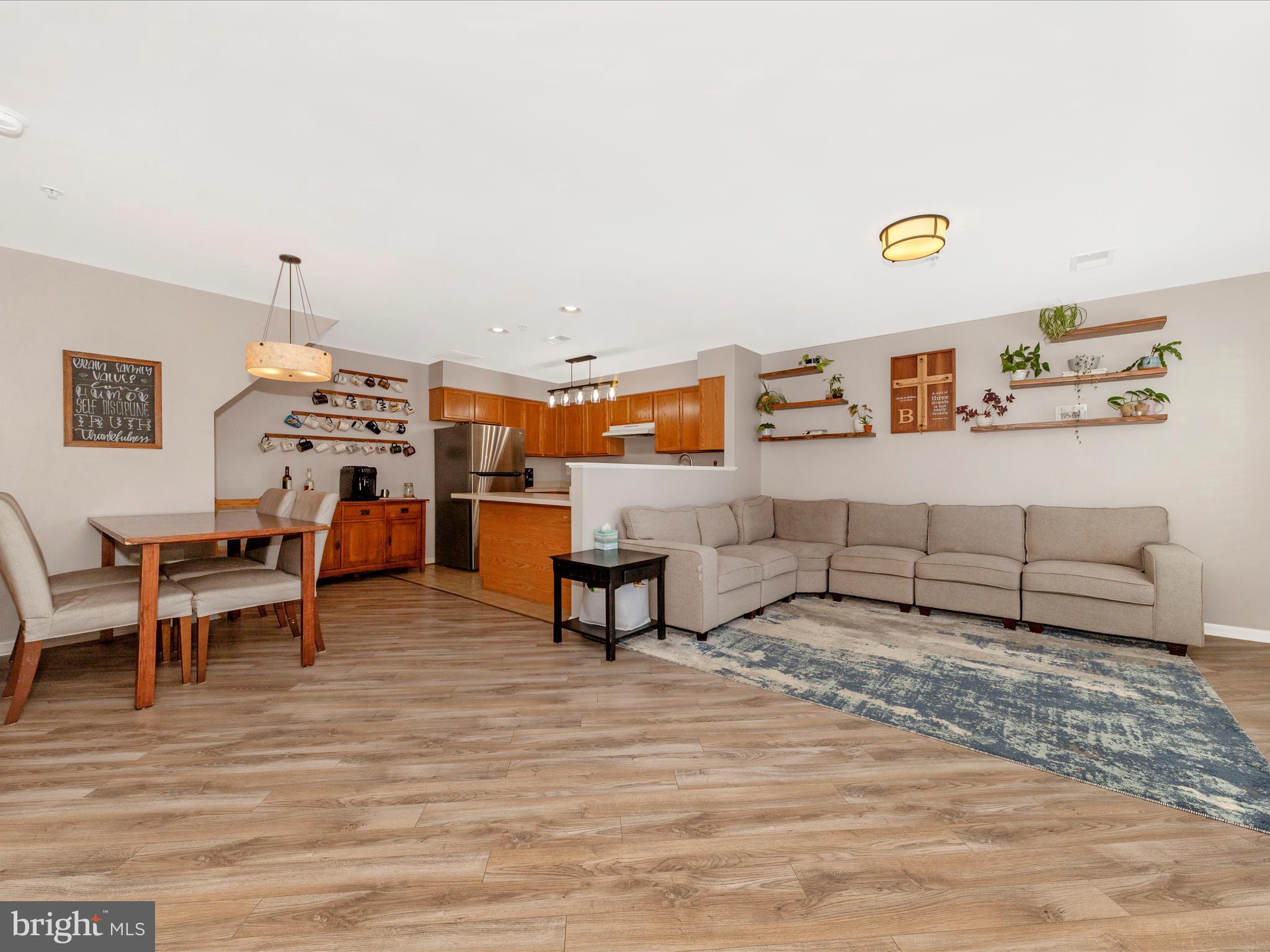 WELLINGTON TRACE - Residential