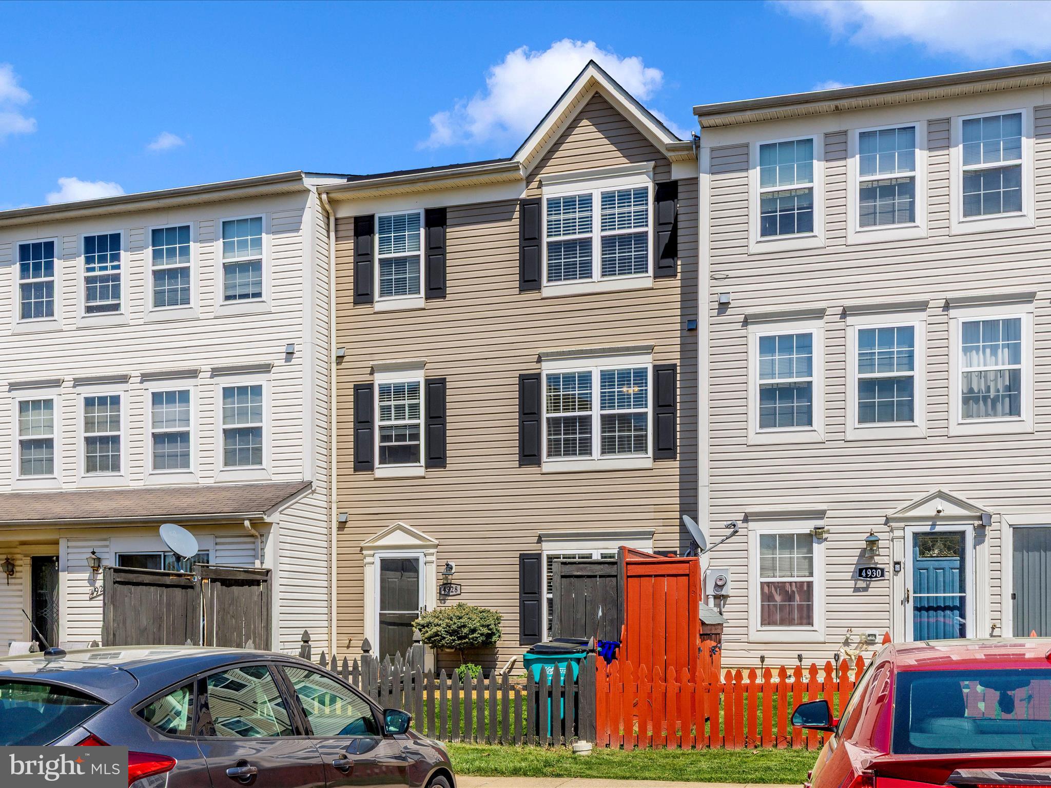 WELLINGTON TRACE - Residential