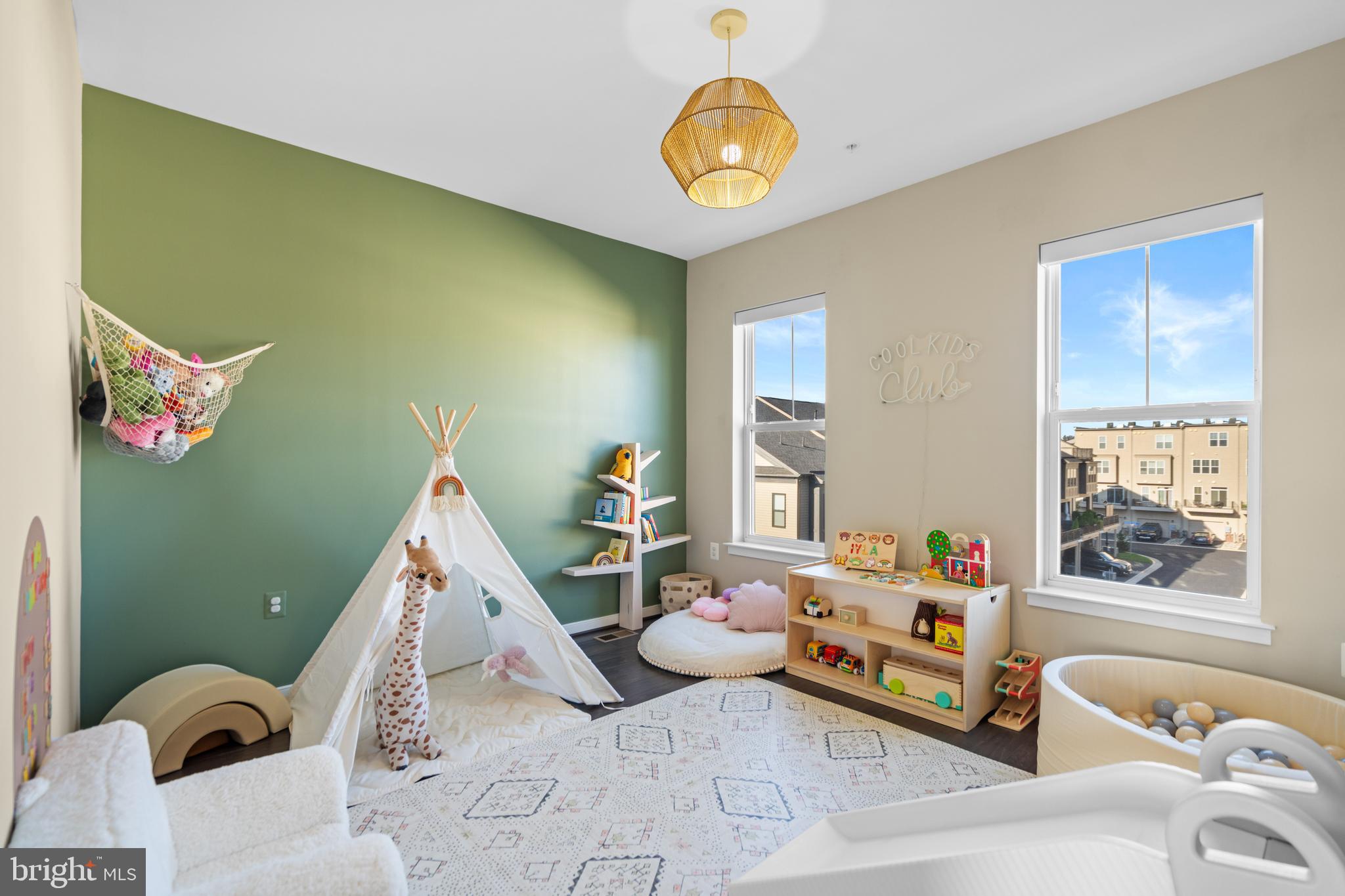 BRAMBLETON TOWN CENTER - Residential