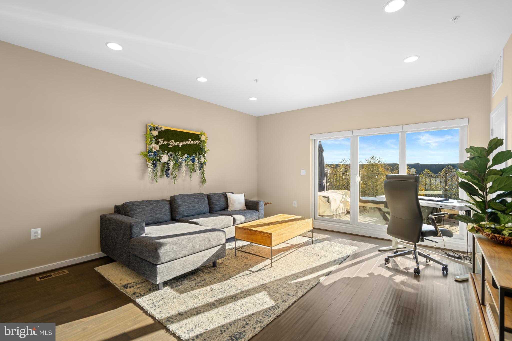 BRAMBLETON TOWN CENTER - Residential