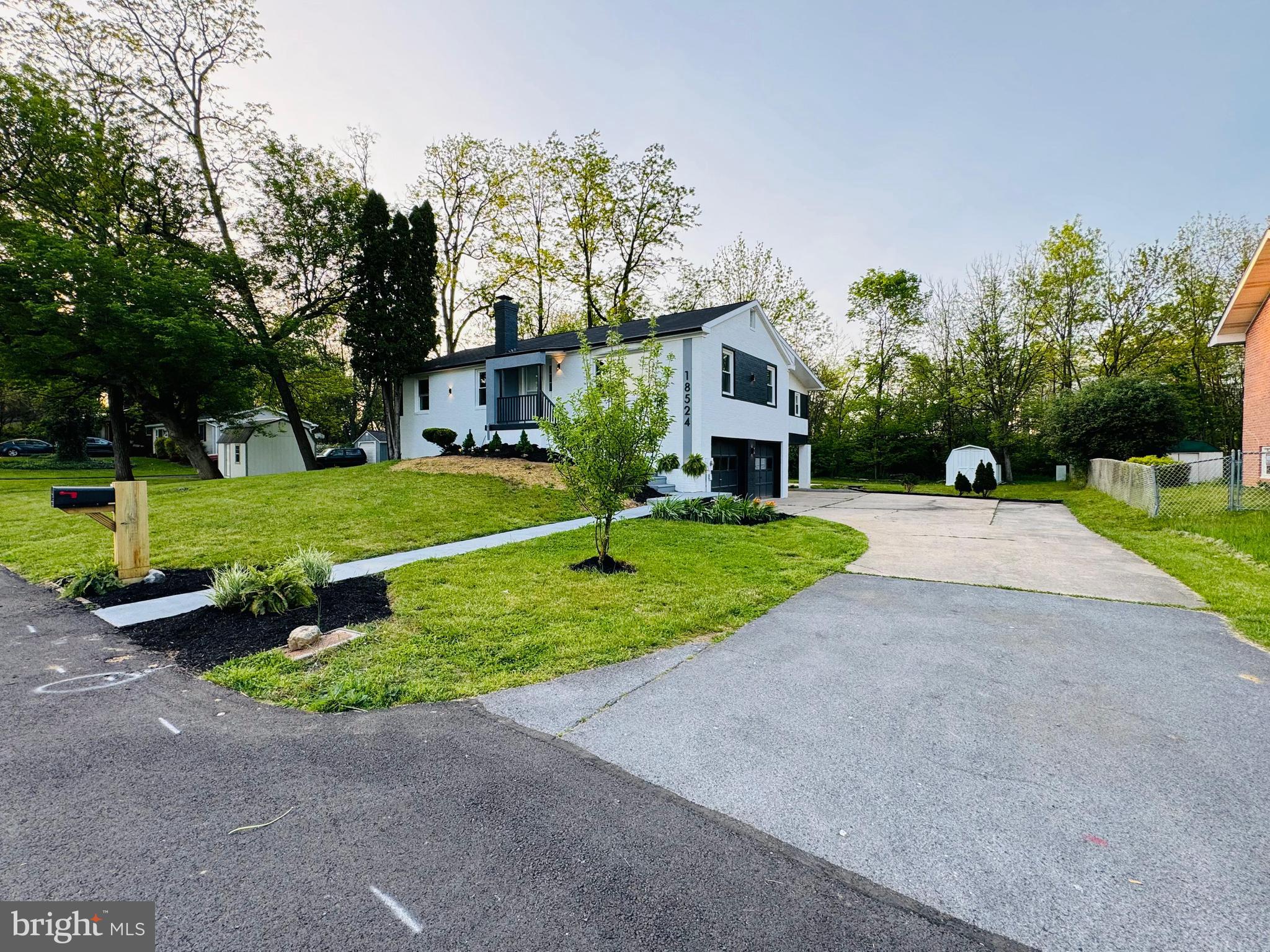 ORCHARD HILLS - Residential