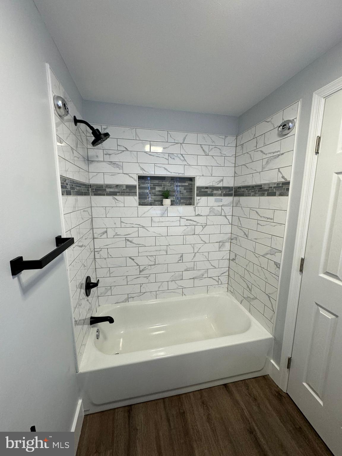 ORCHARD HILLS - Residential