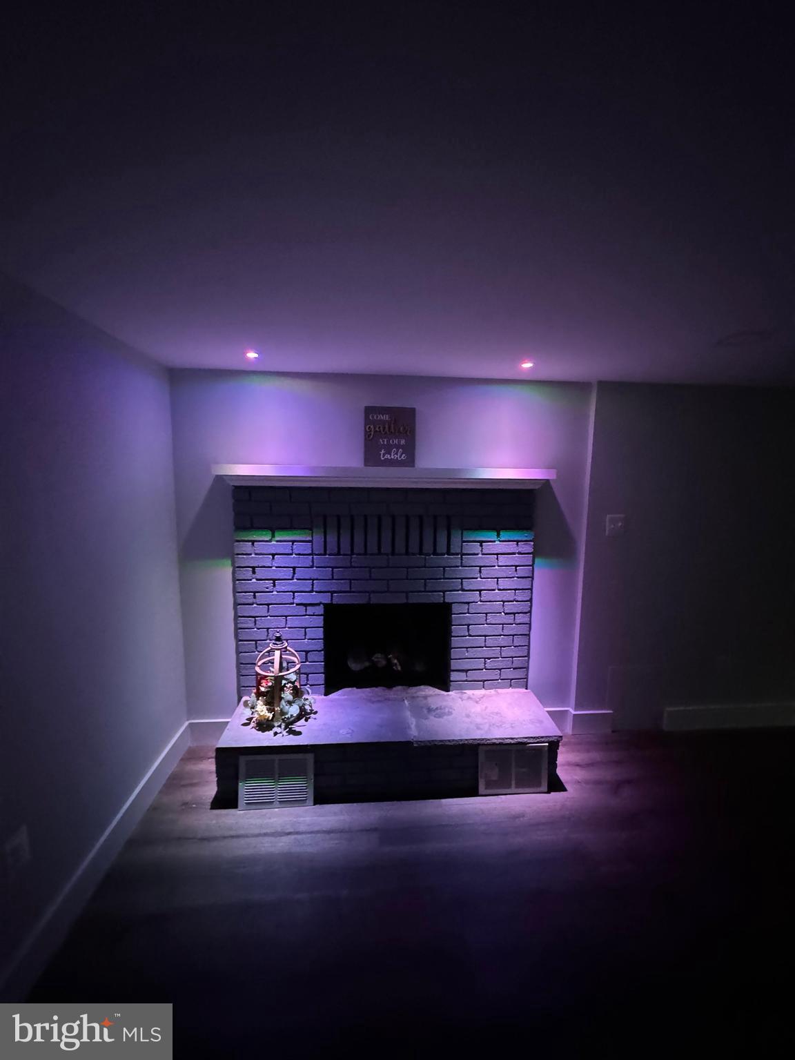 ORCHARD HILLS - Residential