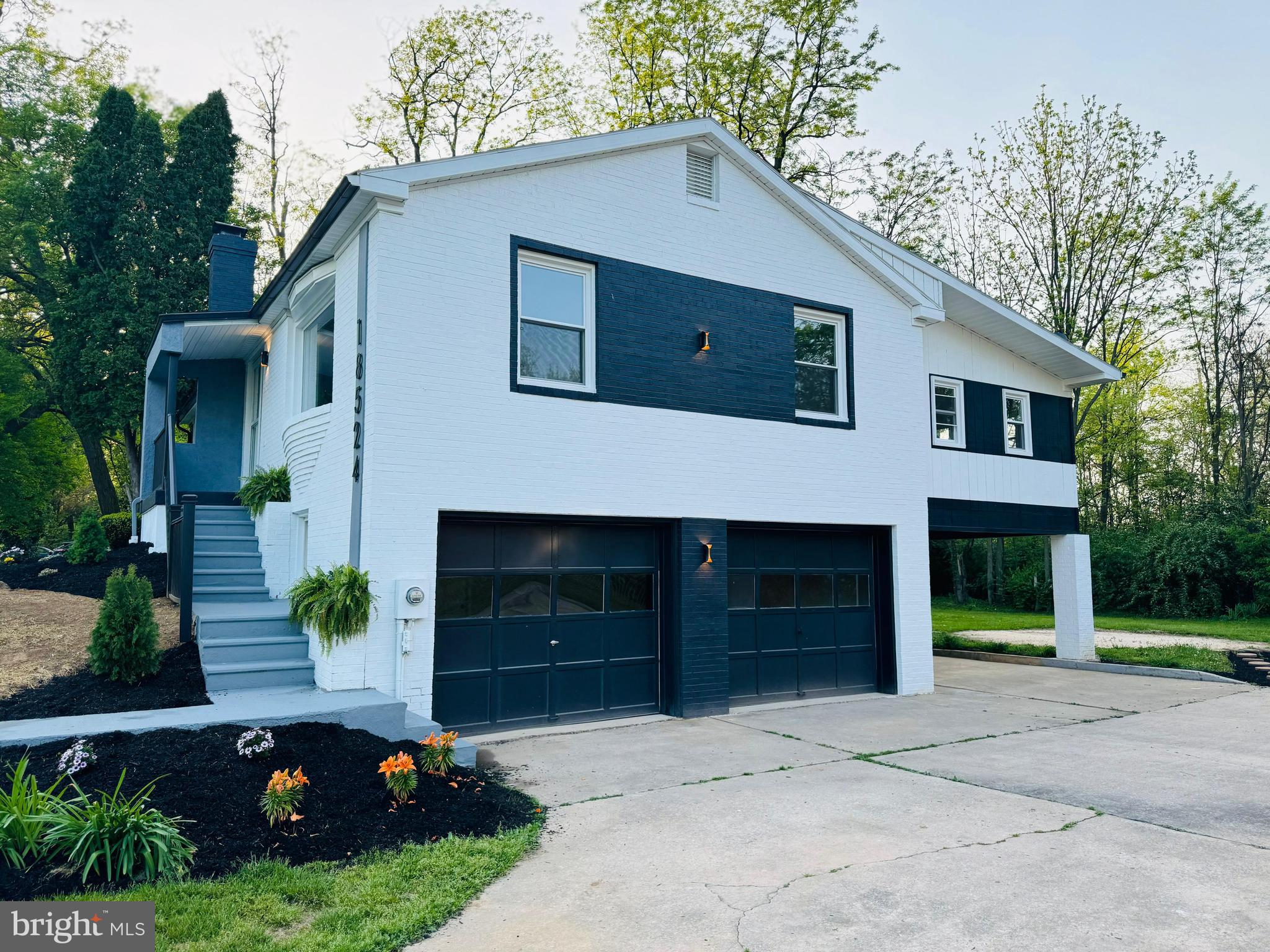 ORCHARD HILLS - Residential