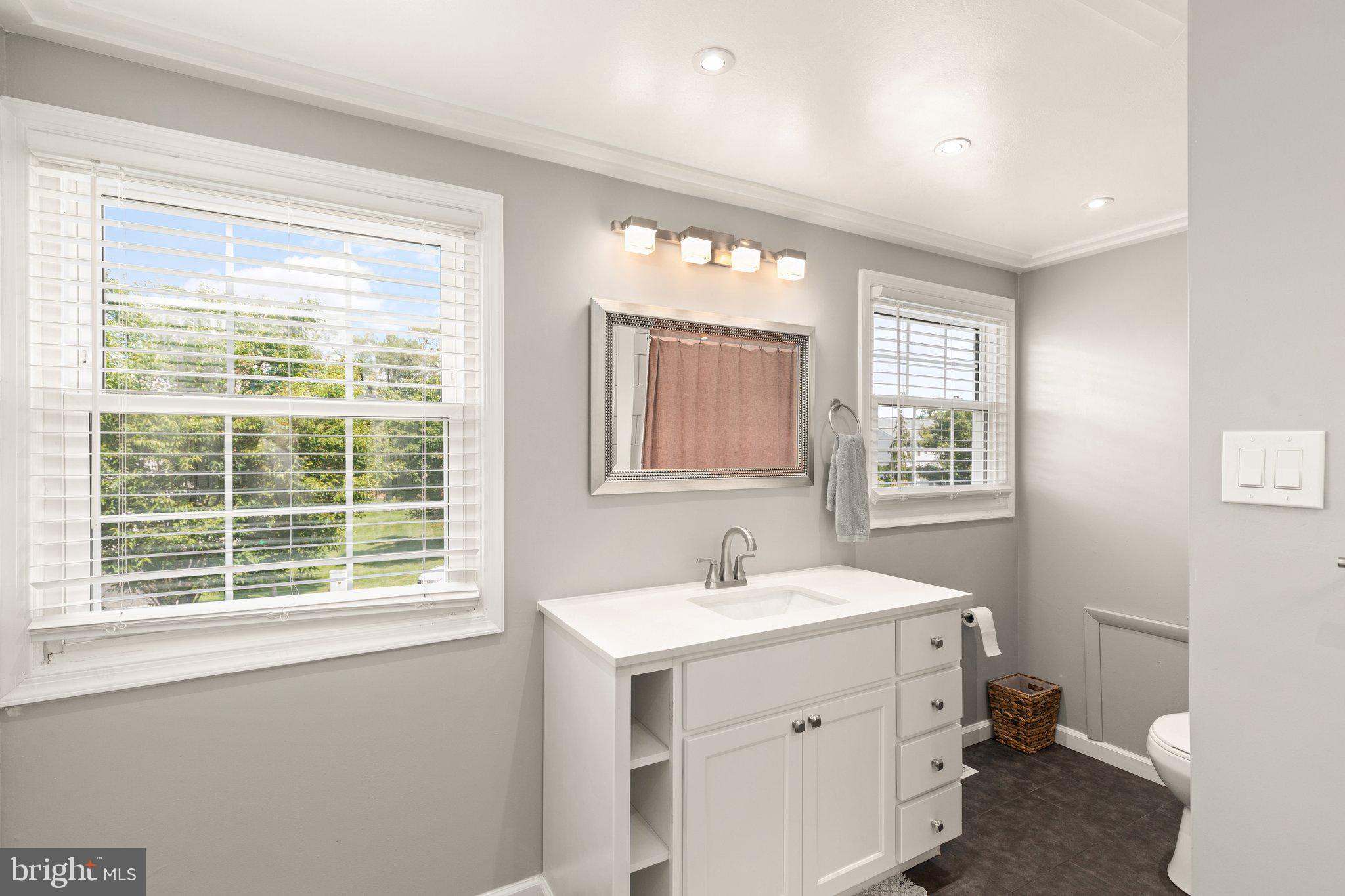 MONTPELIER - Residential