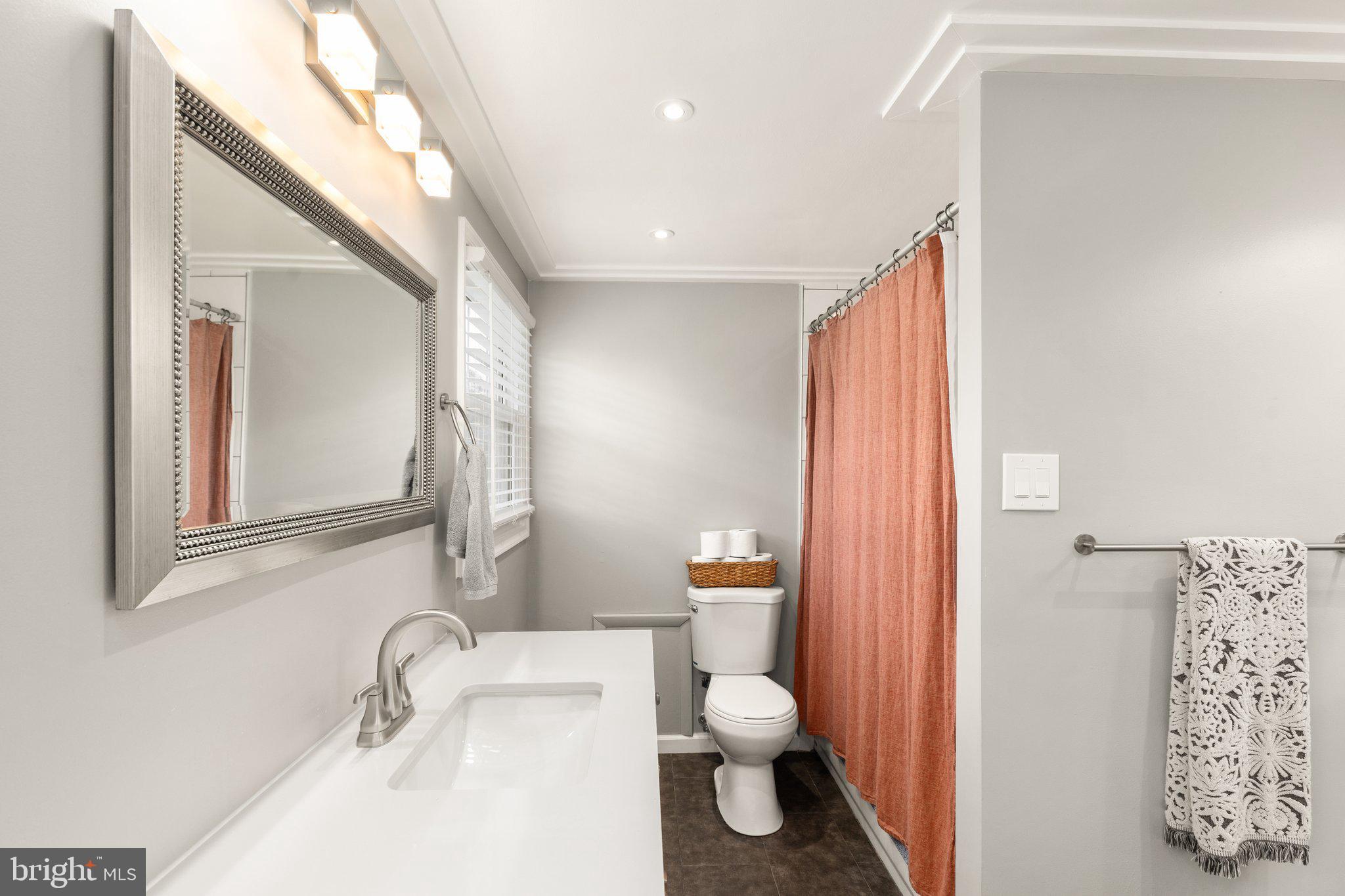 MONTPELIER - Residential