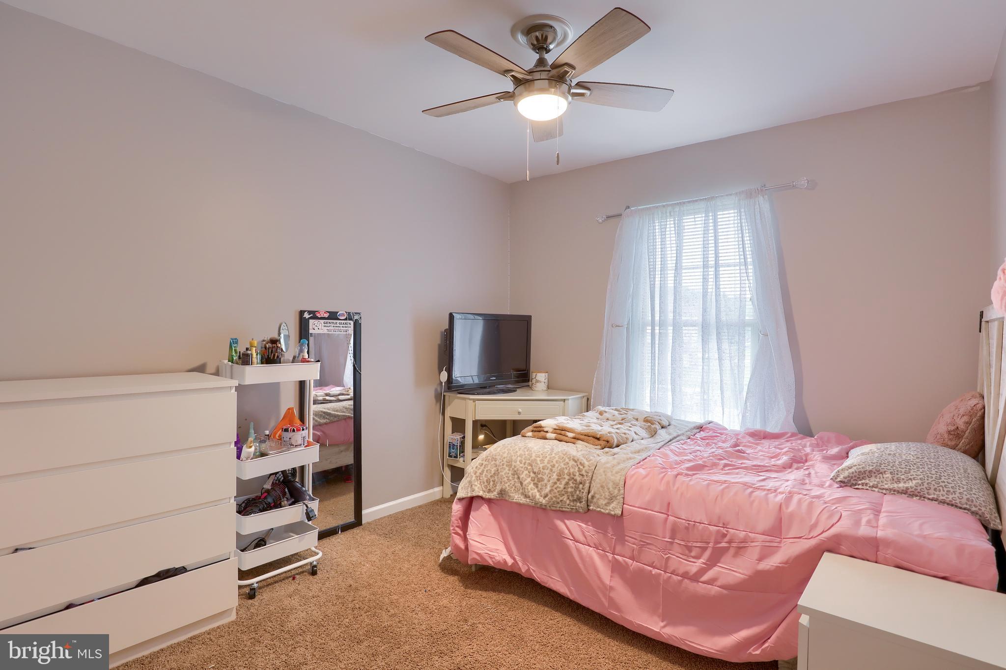 HAMPTON CHASE - Residential