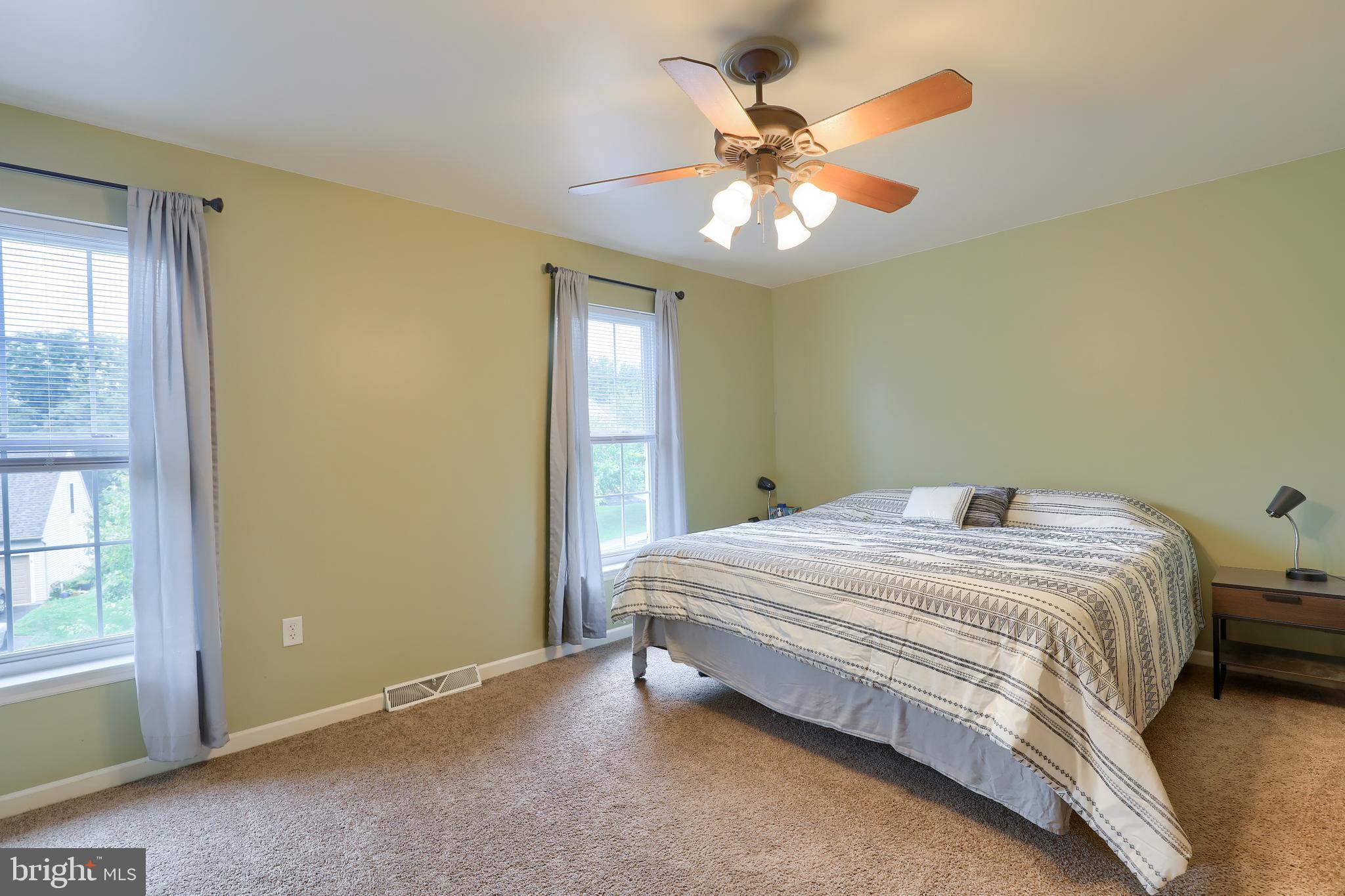 HAMPTON CHASE - Residential