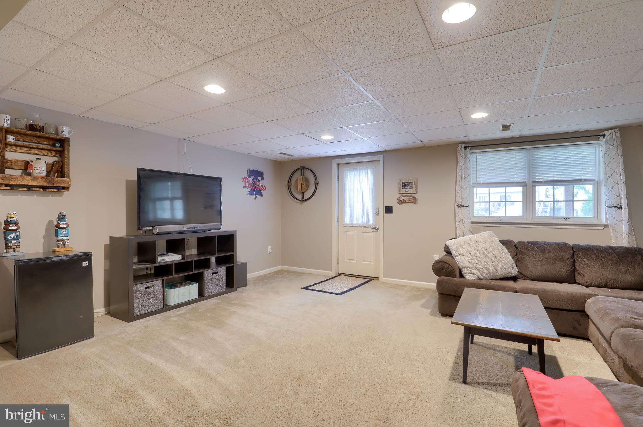 HAMPTON CHASE - Residential