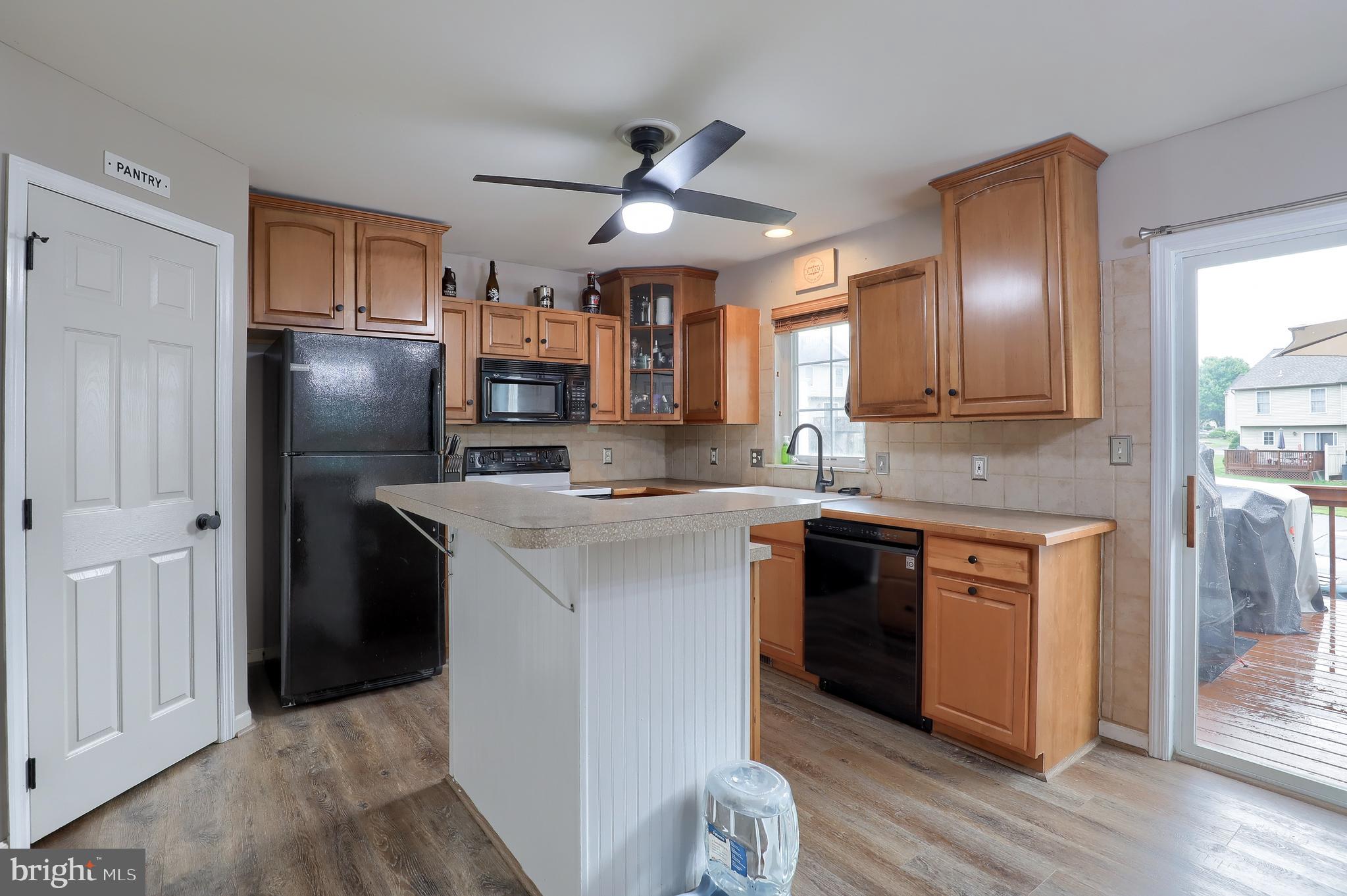 HAMPTON CHASE - Residential