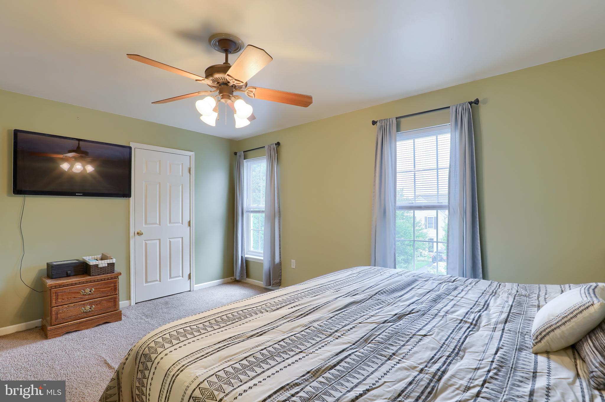 HAMPTON CHASE - Residential